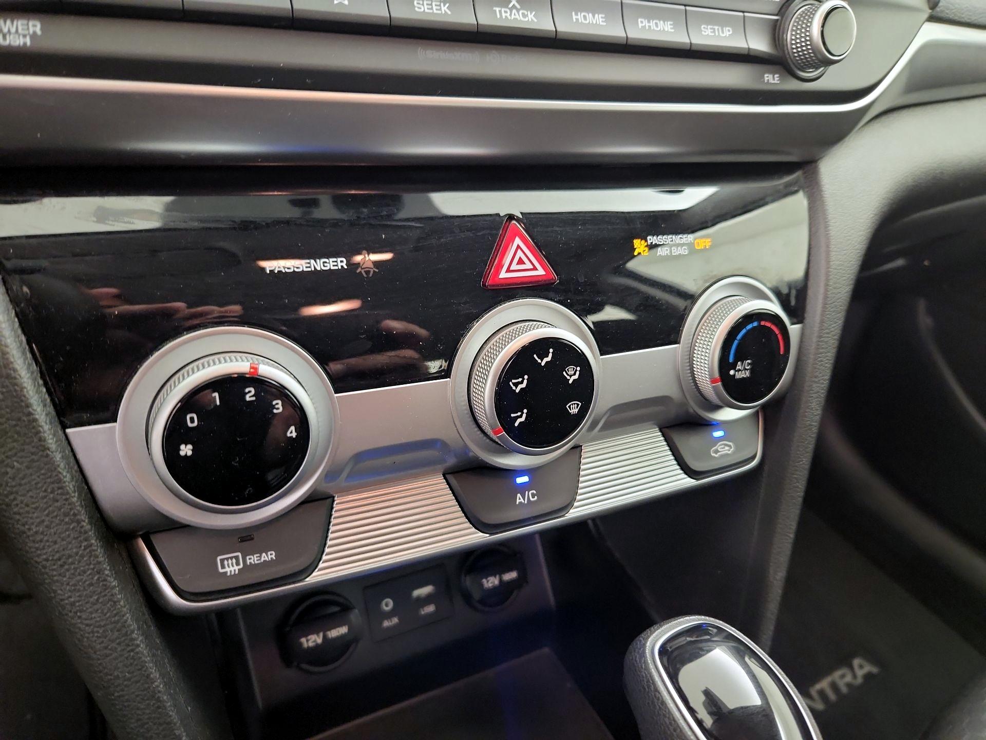 Thumbnail: 2019 Hyundai Elantra - 16