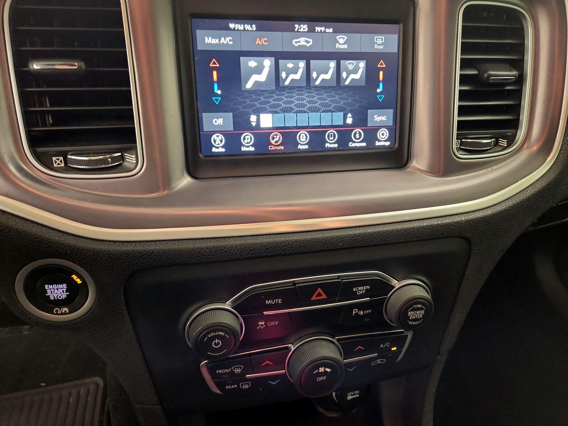 Thumbnail: 2019 Dodge Charger - 16