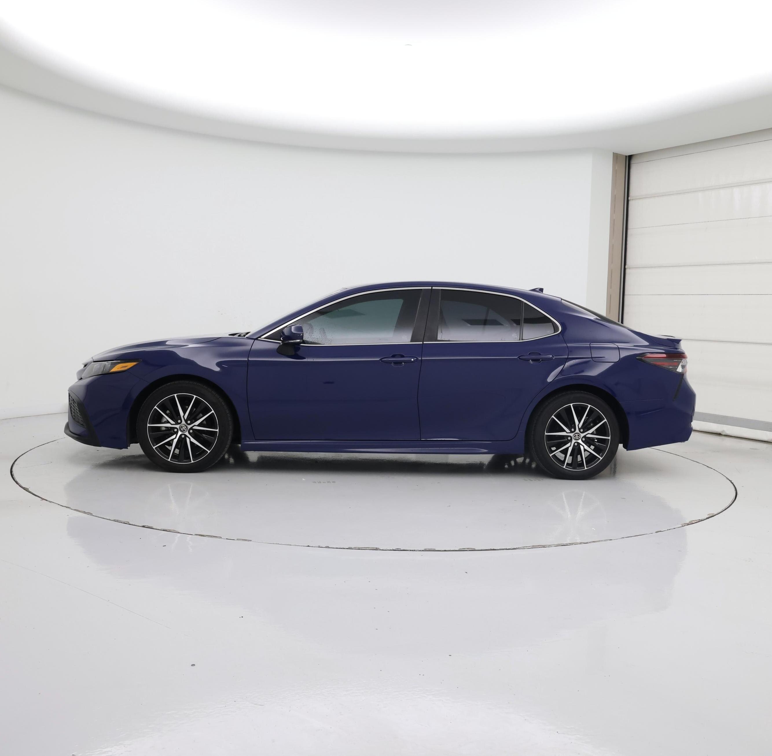 Thumbnail: 2023 Toyota Camry - 3