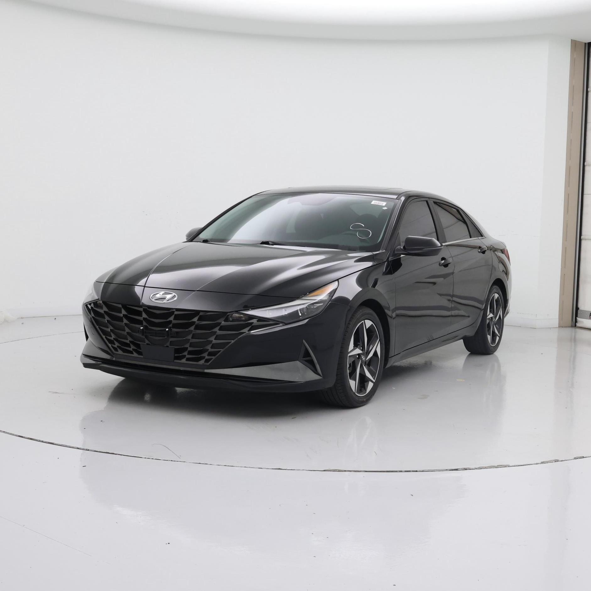 Thumbnail: 2022 Hyundai Elantra - 4