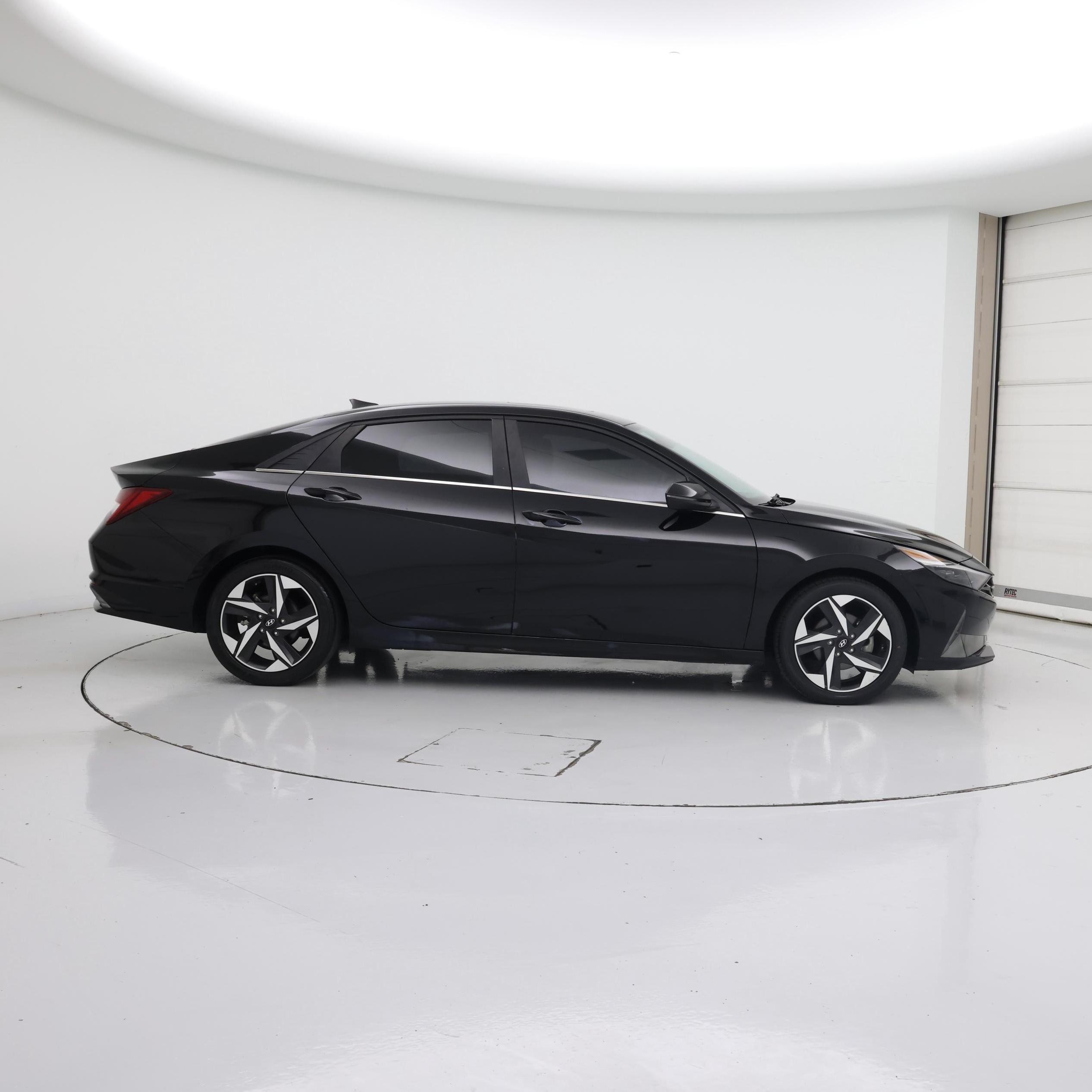 Thumbnail: 2022 Hyundai Elantra - 7