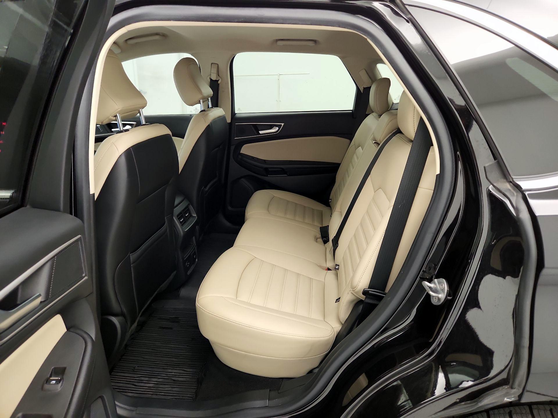 Thumbnail: 2022 Ford Edge - 20