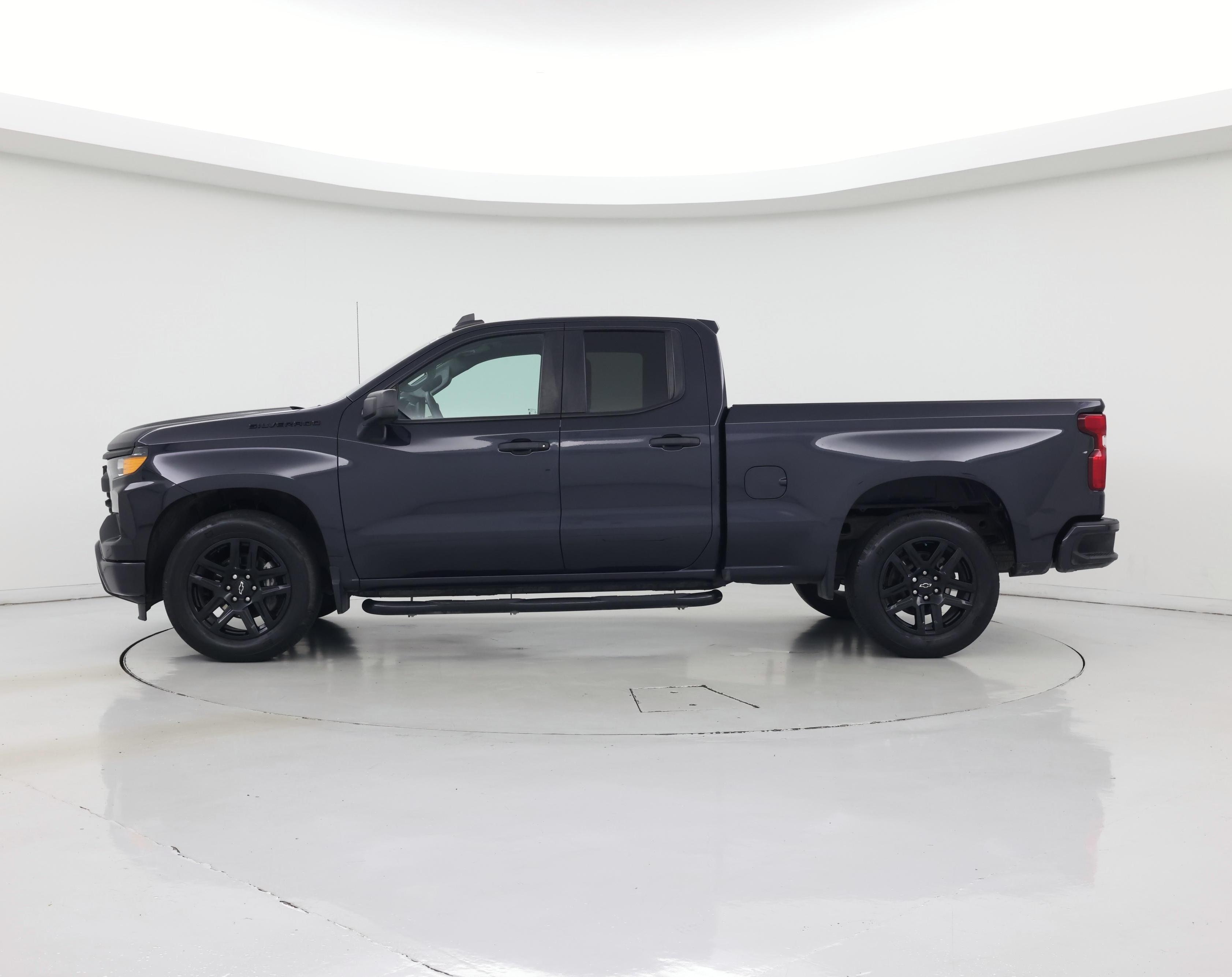 Thumbnail: 2023 Chevrolet Silverado 1500 - 3