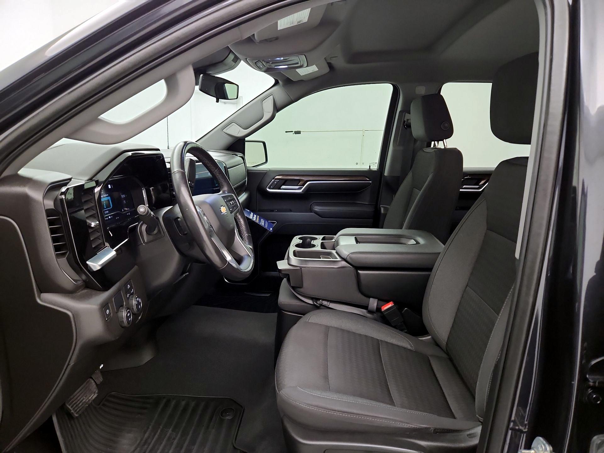 Thumbnail: 2022 Chevrolet Silverado 1500 - 11