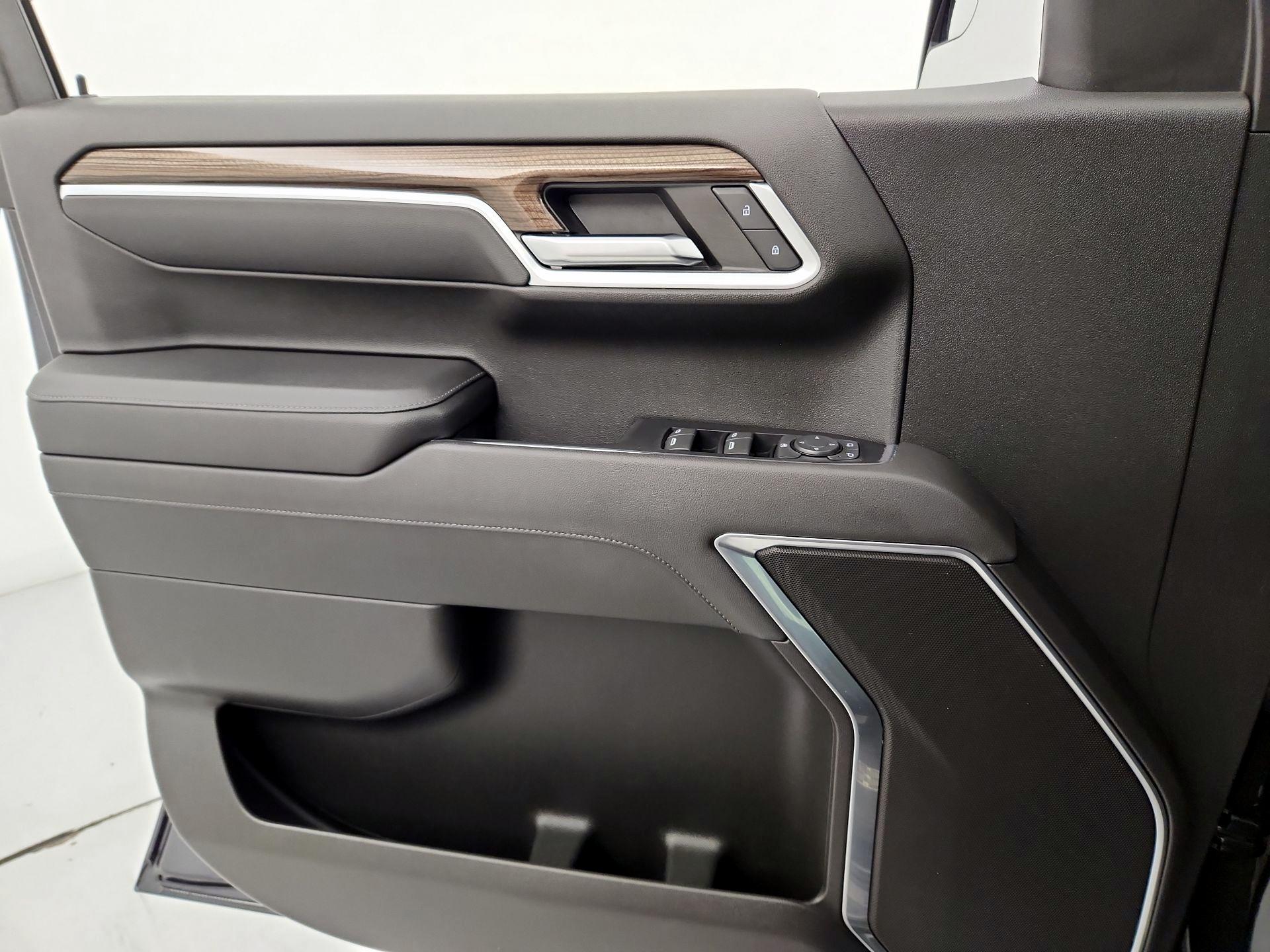 Thumbnail: 2022 Chevrolet Silverado 1500 - 12