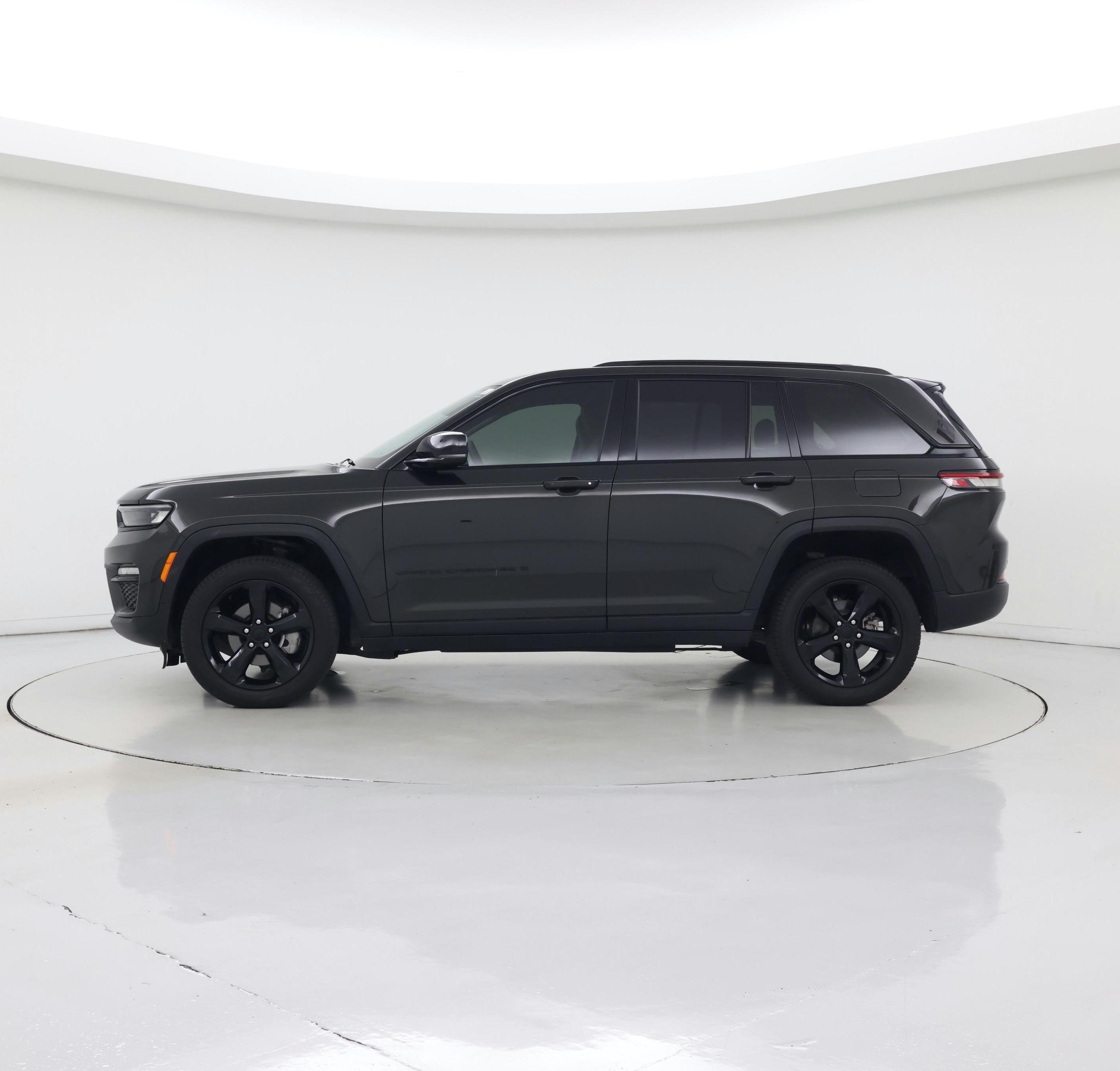 Thumbnail: 2023 Jeep Grand Cherokee - 3