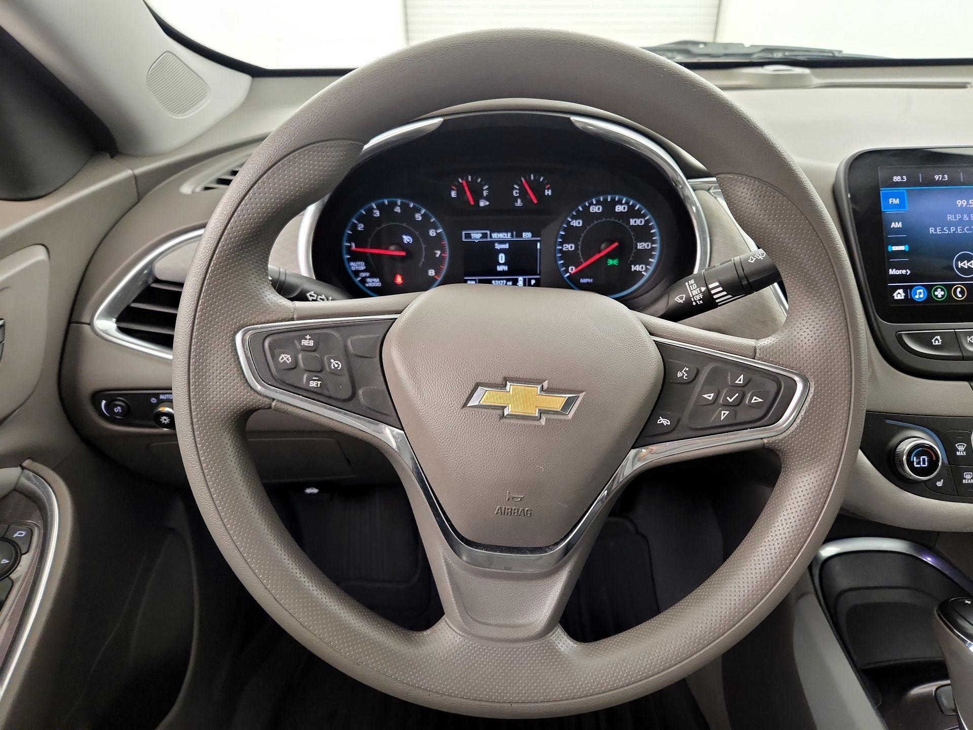 Thumbnail: 2020 Chevrolet Malibu - 10