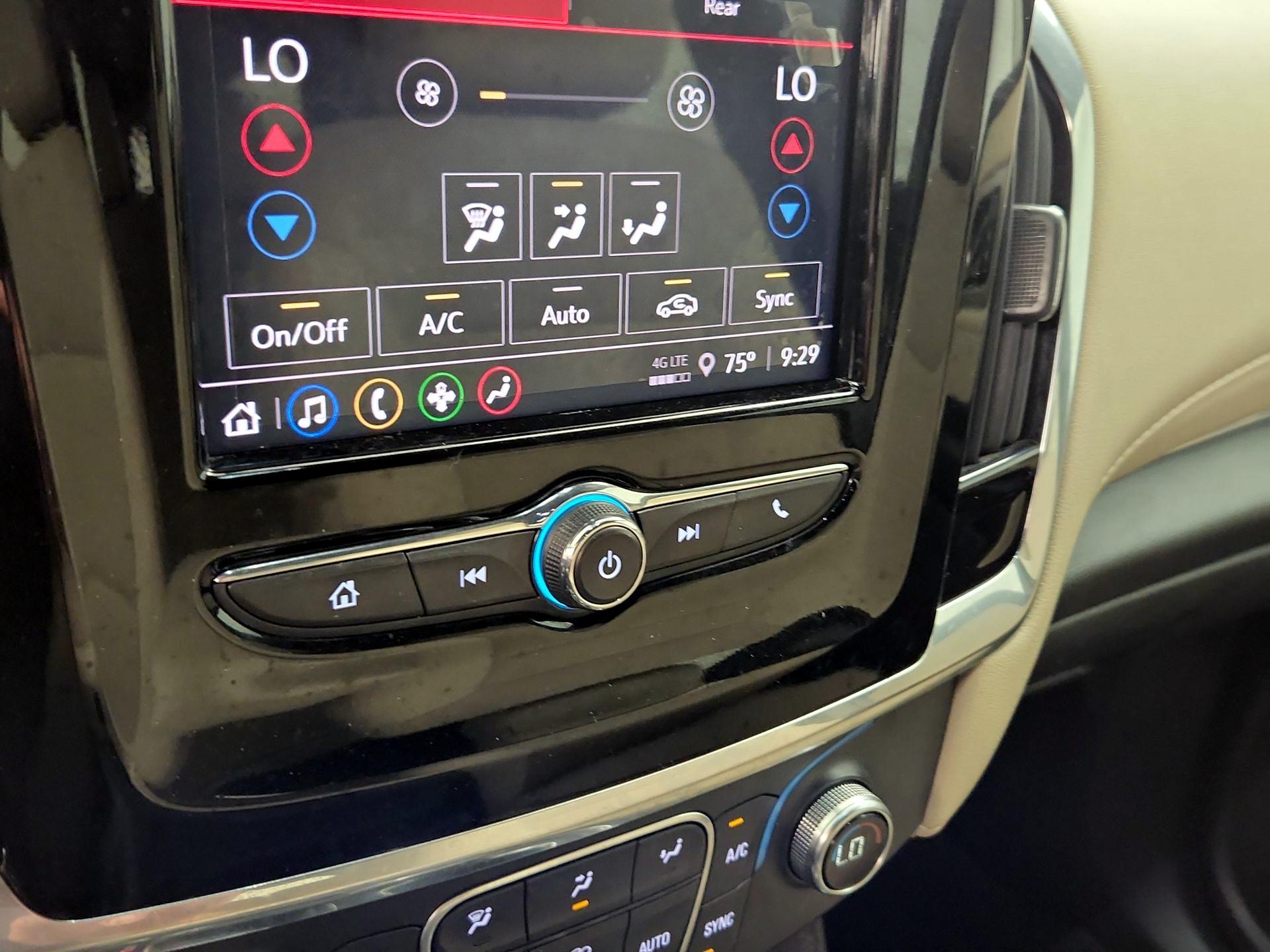 Thumbnail: 2023 Chevrolet Traverse - 16