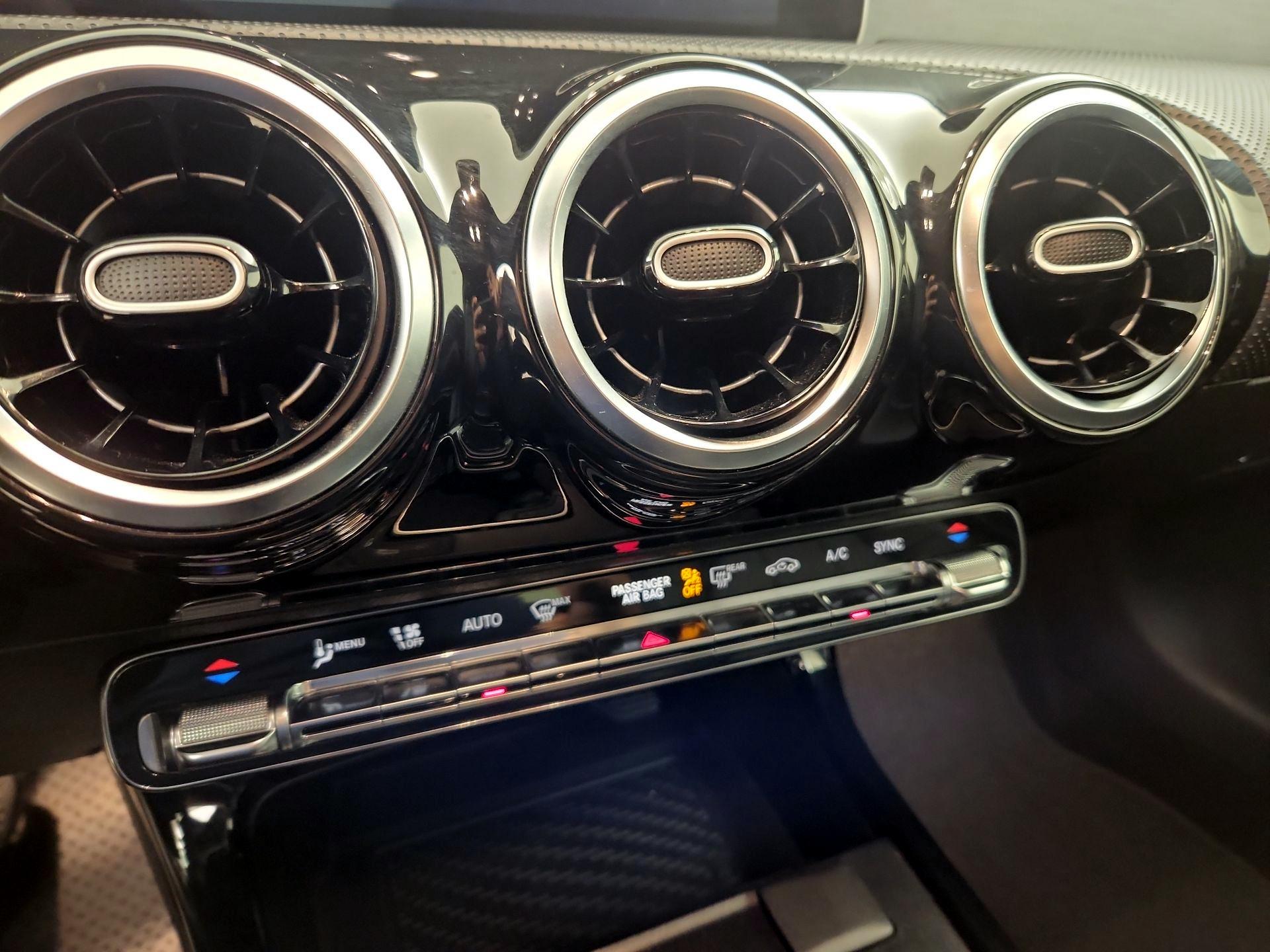 Thumbnail: 2019 Mercedes-Benz A-Class - 16