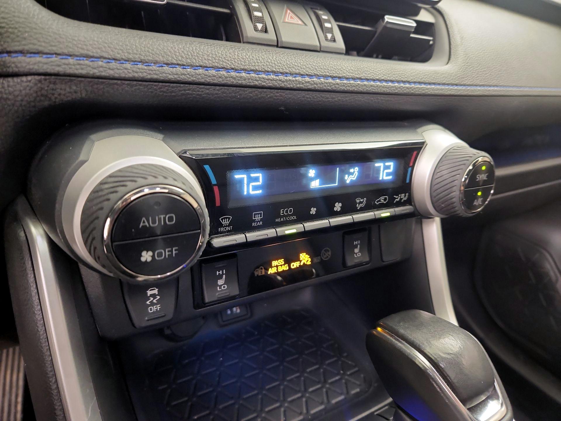Thumbnail: 2023 Toyota RAV4 - 16