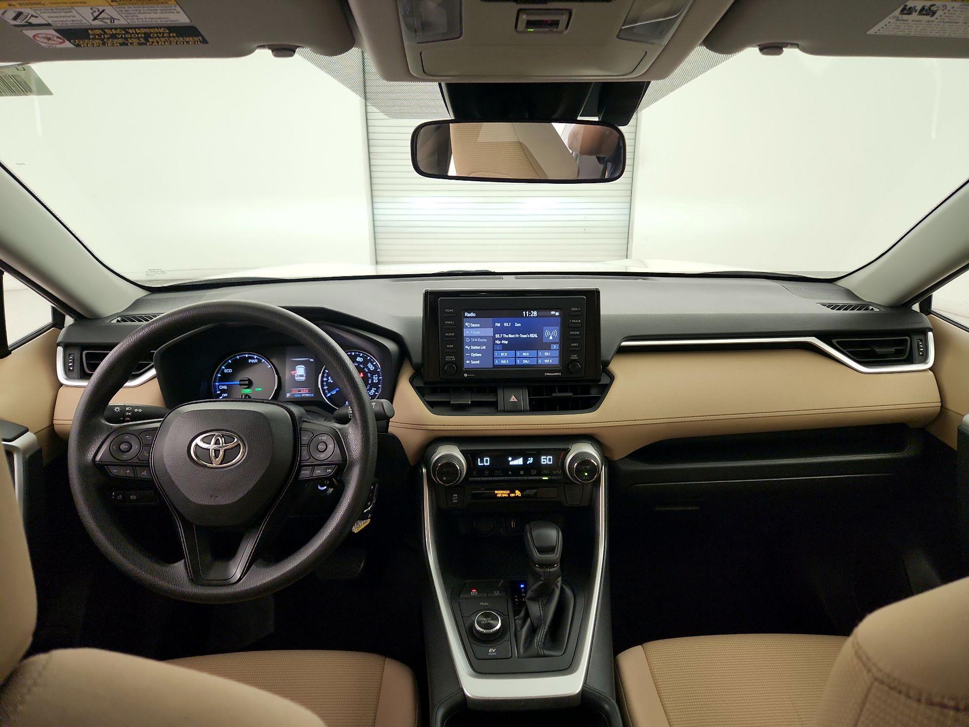 Thumbnail: 2020 Toyota RAV4 - 9