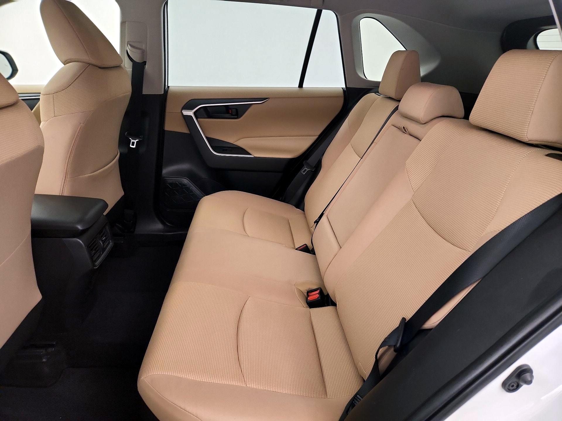 Thumbnail: 2020 Toyota RAV4 - 19