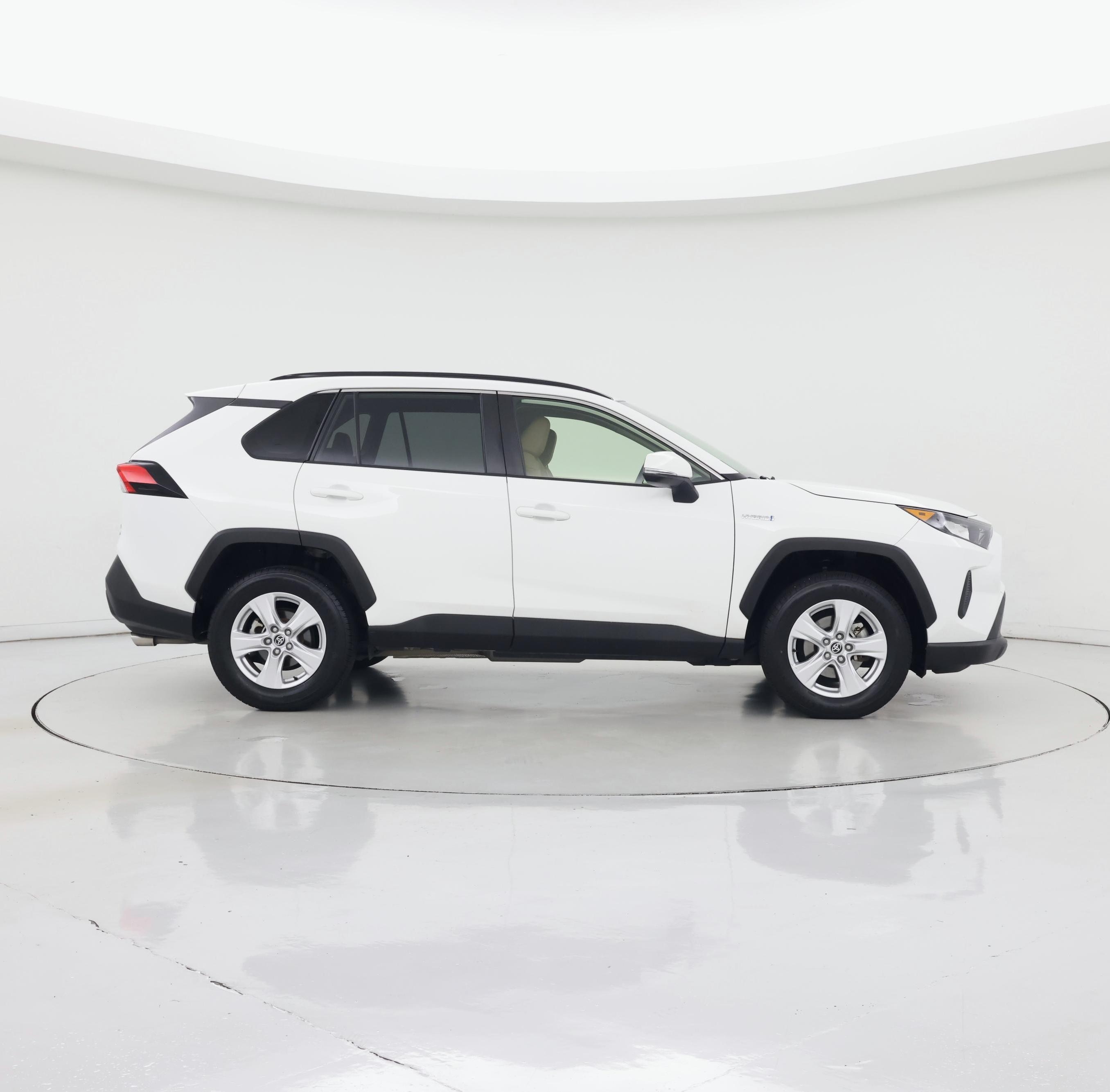 Thumbnail: 2020 Toyota RAV4 - 7