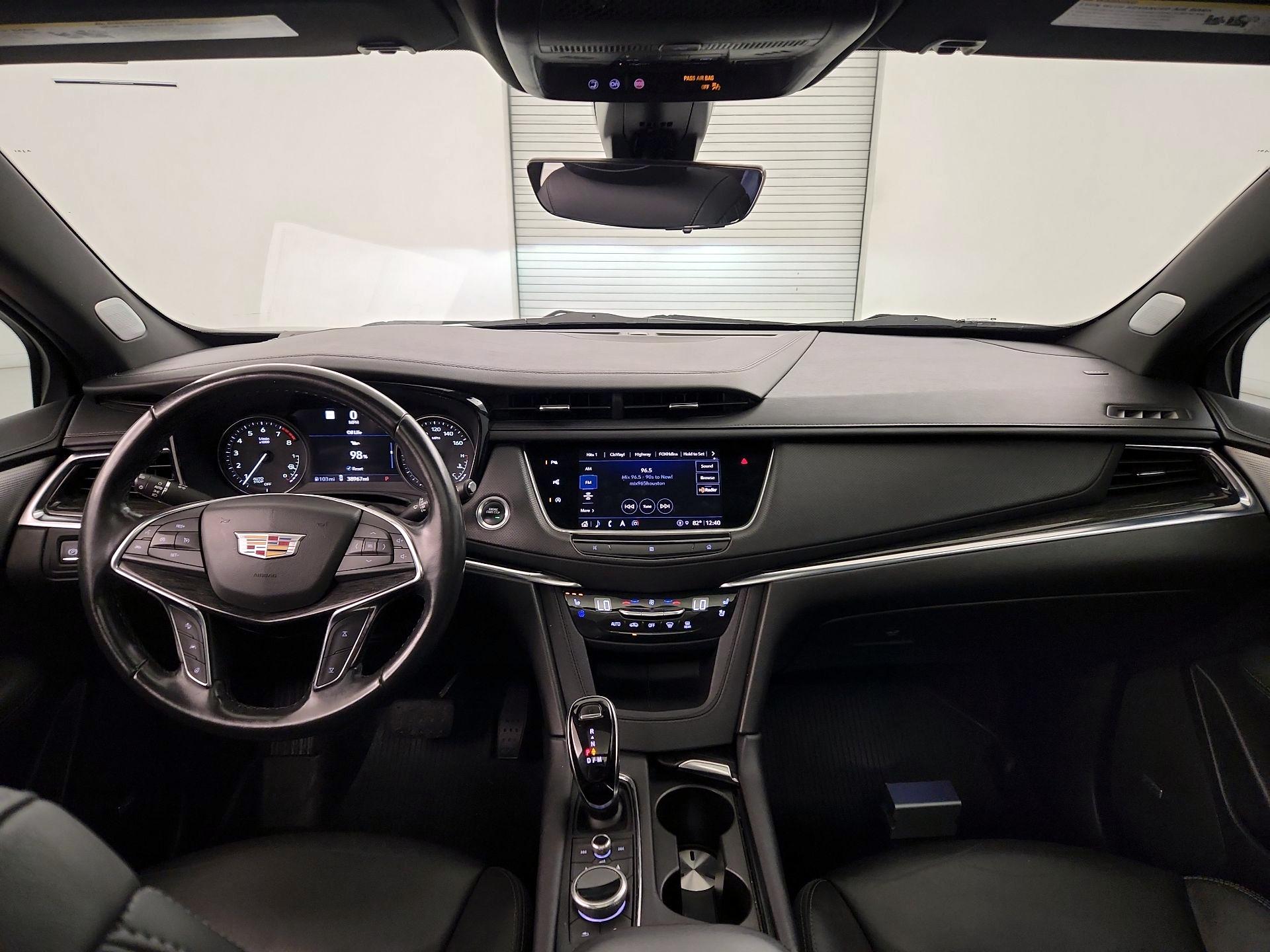 Thumbnail: 2021 Cadillac XT5 - 9
