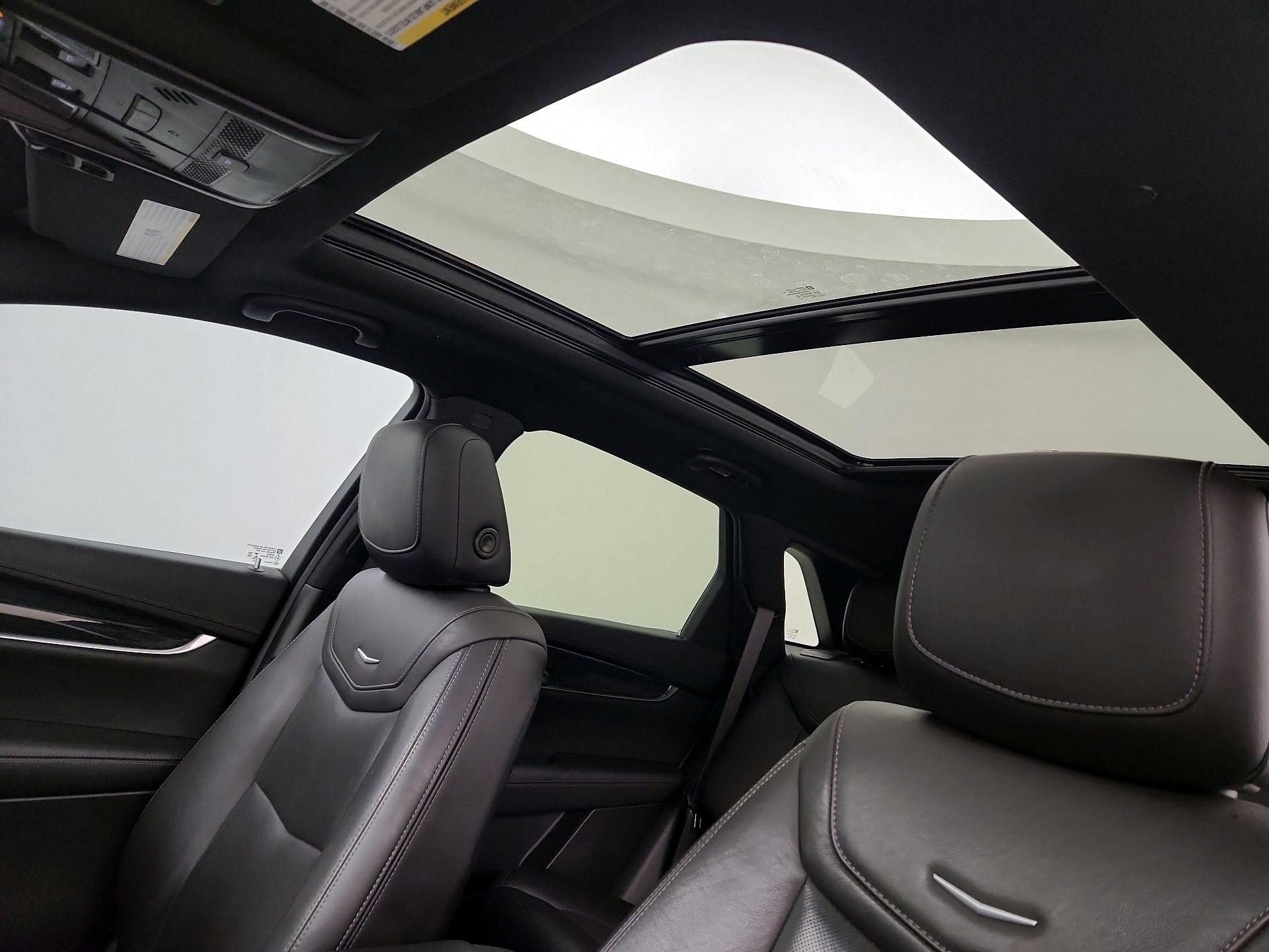 Thumbnail: 2021 Cadillac XT5 - 19