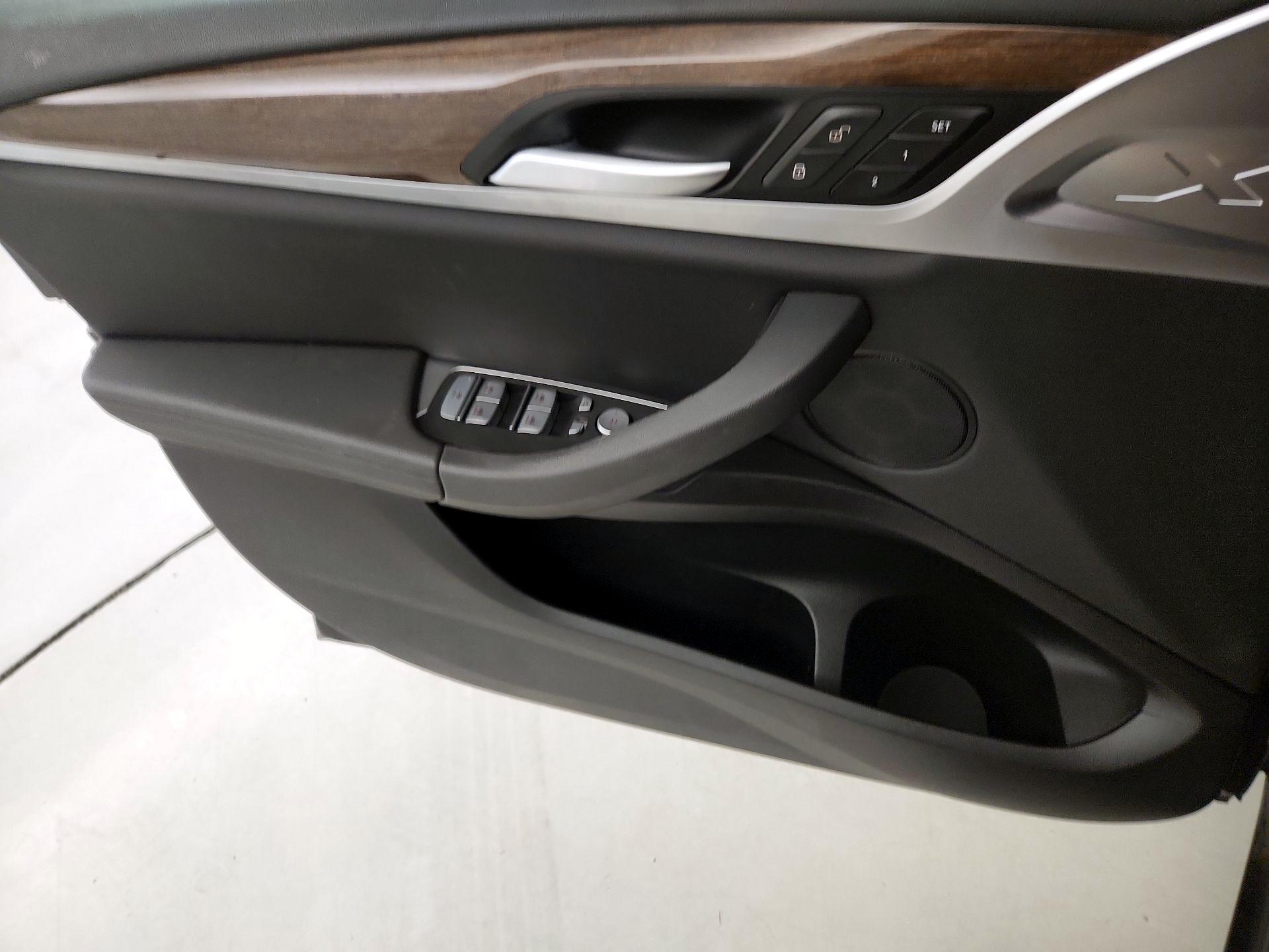 Thumbnail: 2021 BMW X3 - 12