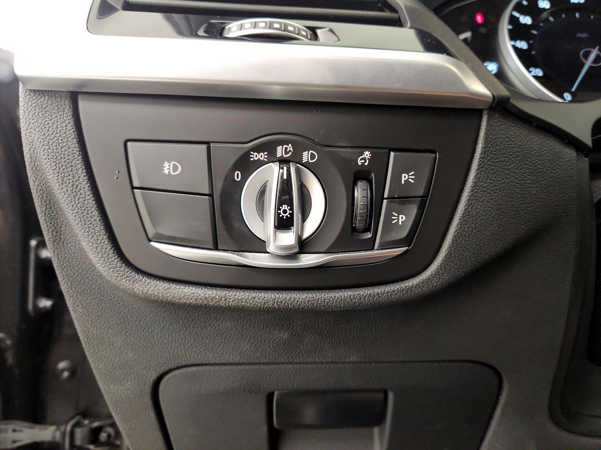 Thumbnail: 2021 BMW X3 - 13