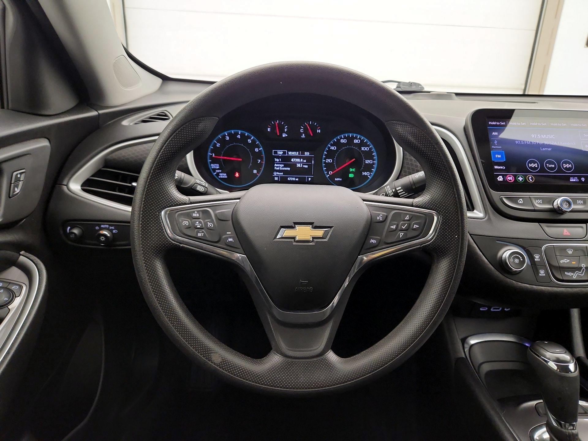Thumbnail: 2019 Chevrolet Malibu - 10