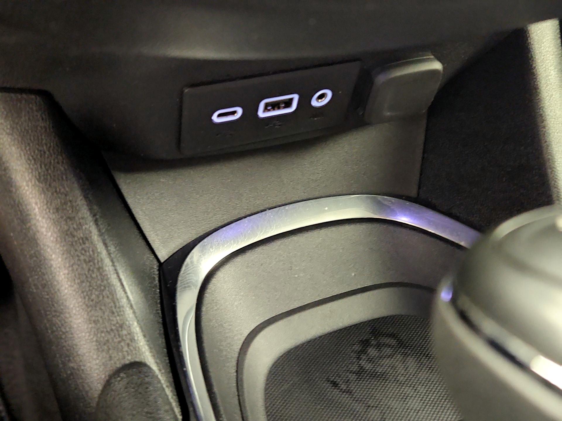 Thumbnail: 2019 Chevrolet Malibu - 18