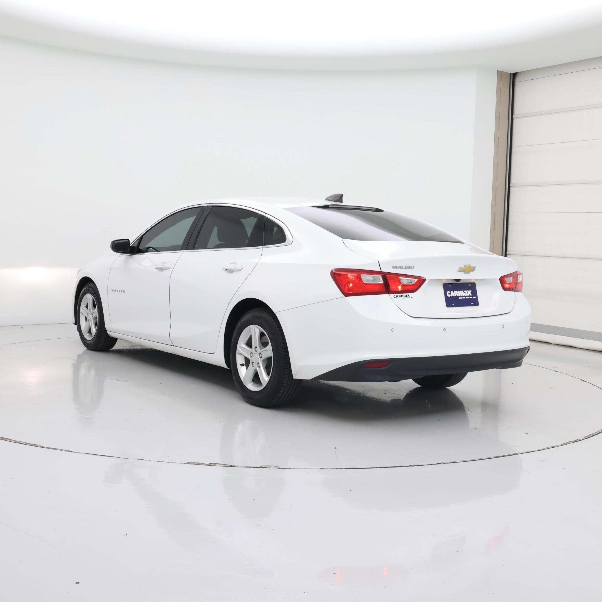 Thumbnail: 2019 Chevrolet Malibu - 2