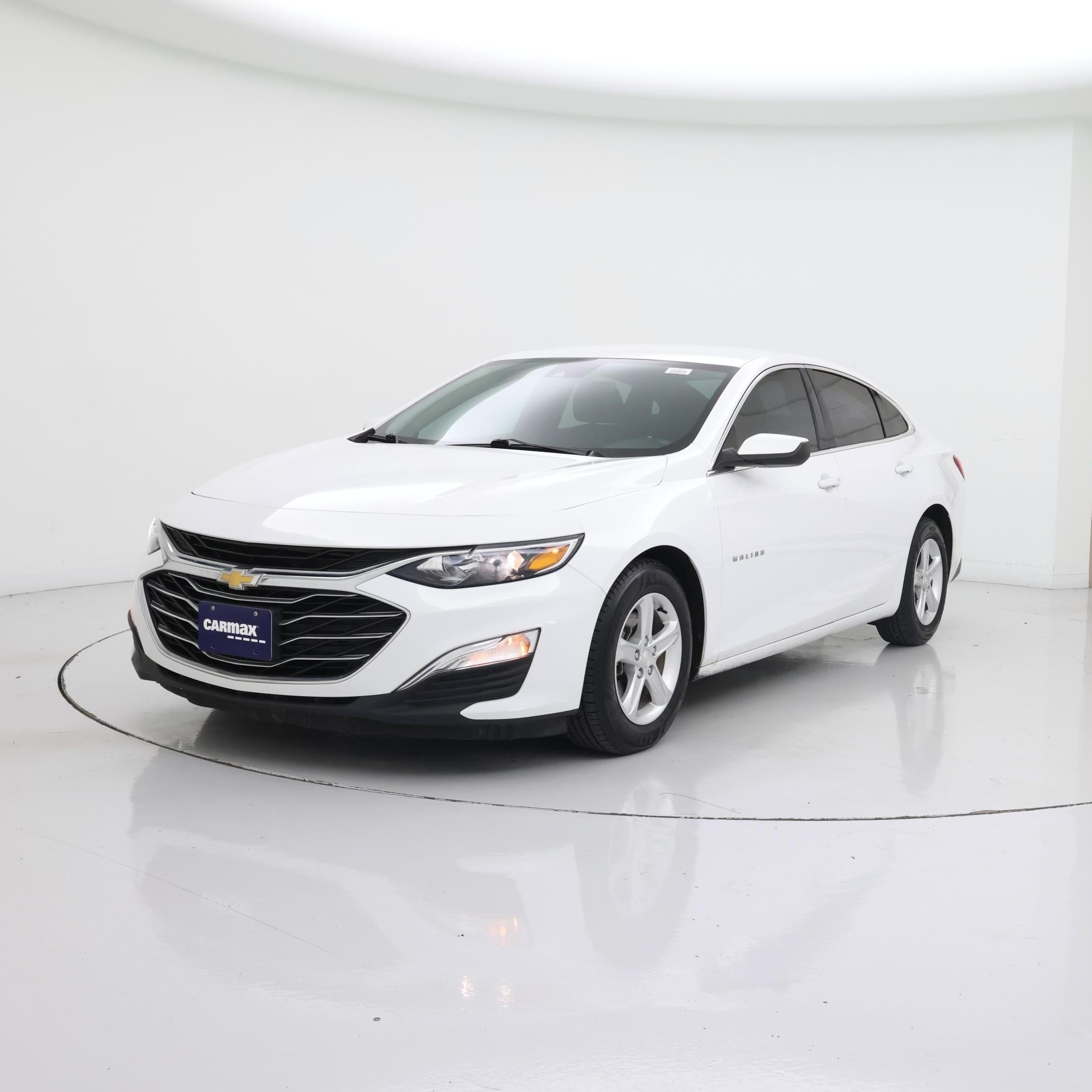 Thumbnail: 2019 Chevrolet Malibu - 4