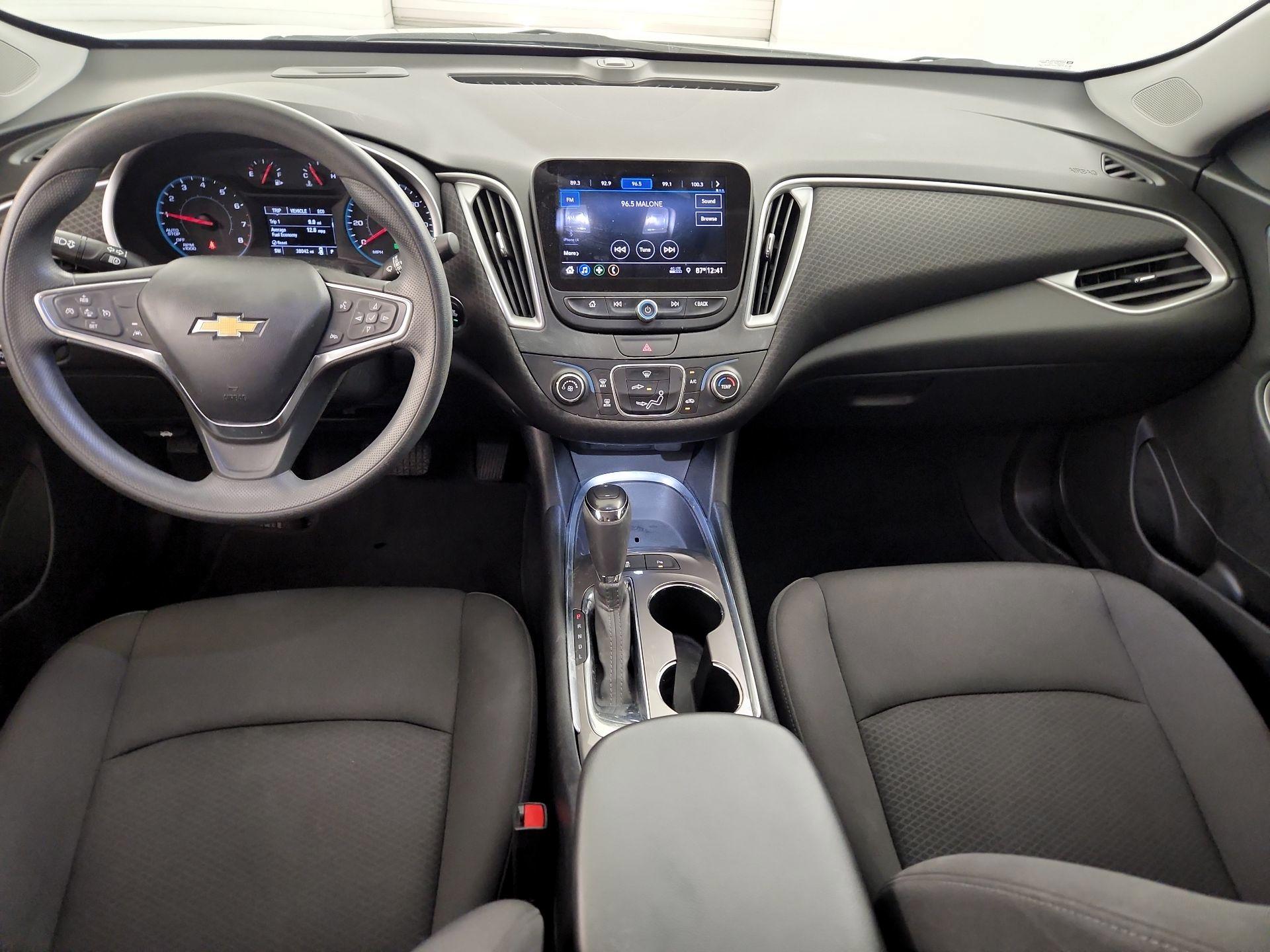 Thumbnail: 2019 Chevrolet Malibu - 9