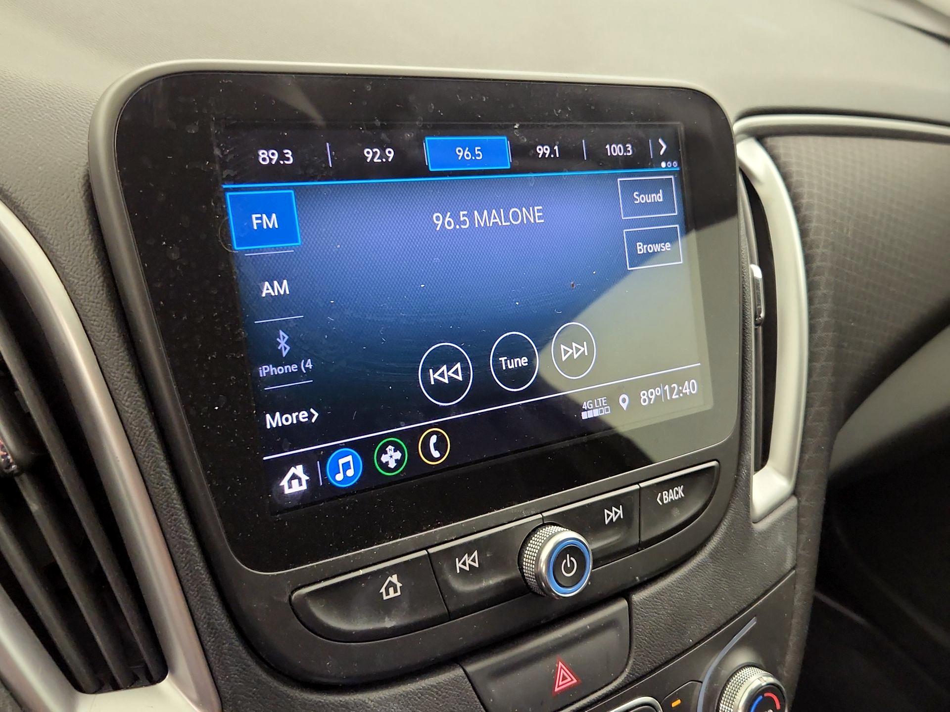 Thumbnail: 2019 Chevrolet Malibu - 15