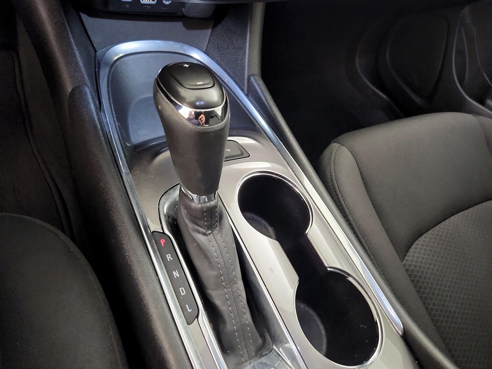 Thumbnail: 2019 Chevrolet Malibu - 17