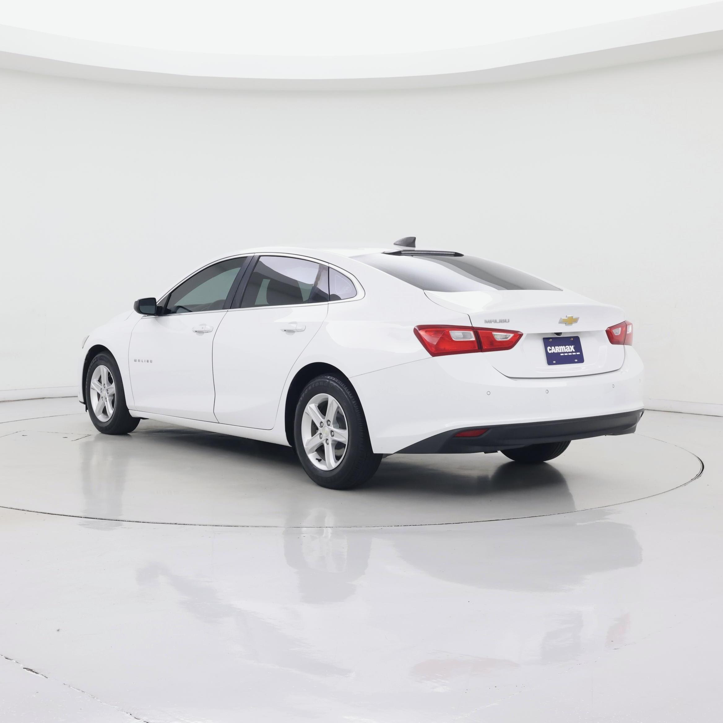 Thumbnail: 2019 Chevrolet Malibu - 2