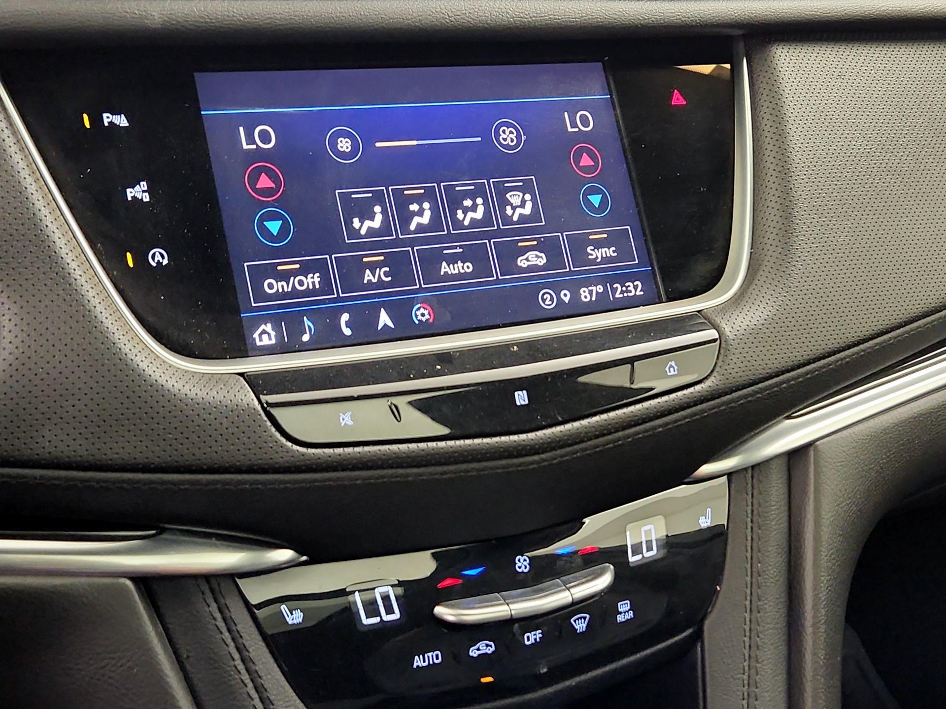 Thumbnail: 2021 Cadillac XT5 - 17