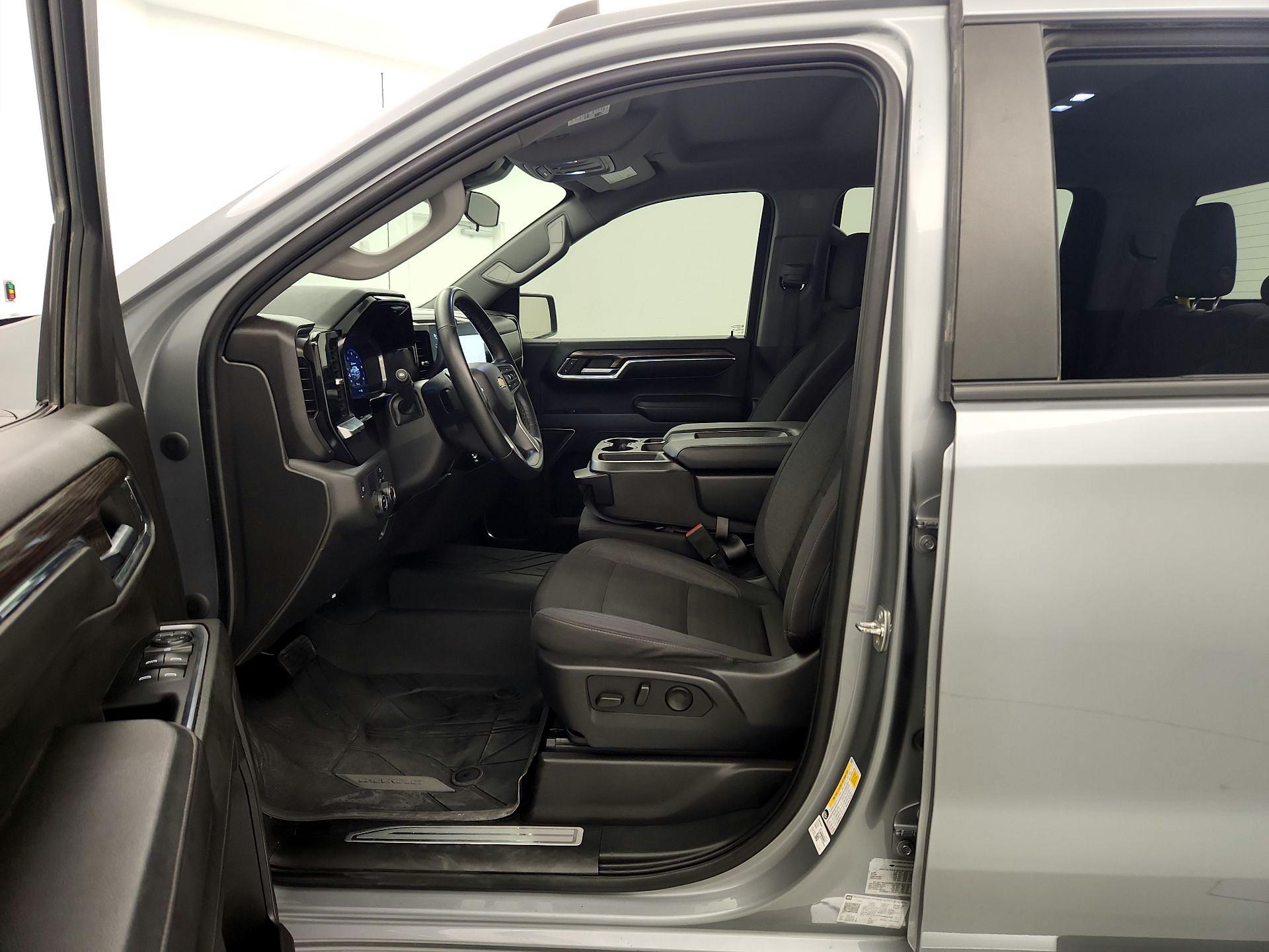 Thumbnail: 2023 Chevrolet Silverado 1500 - 11