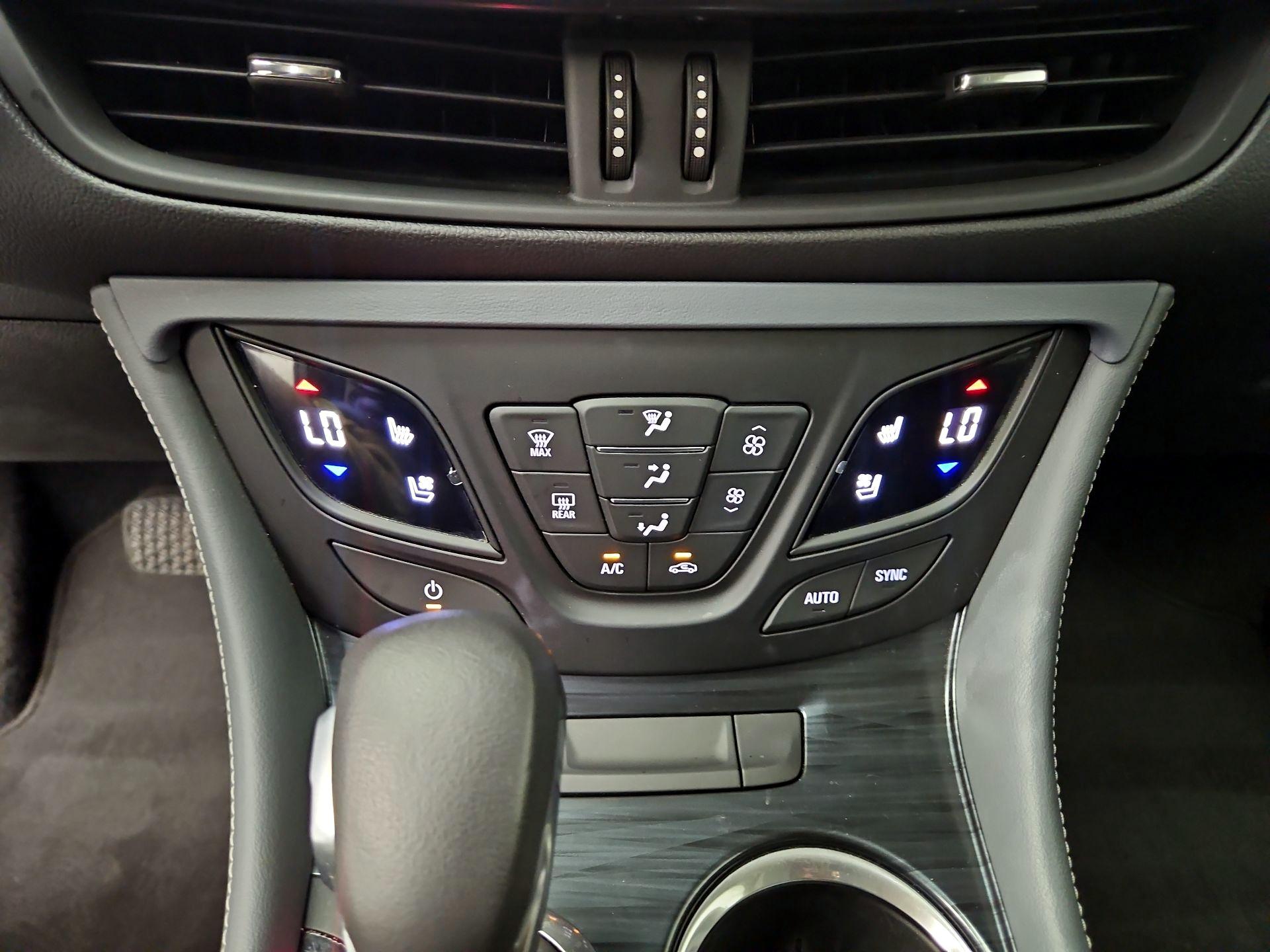 Thumbnail: 2020 Buick Envision - 17