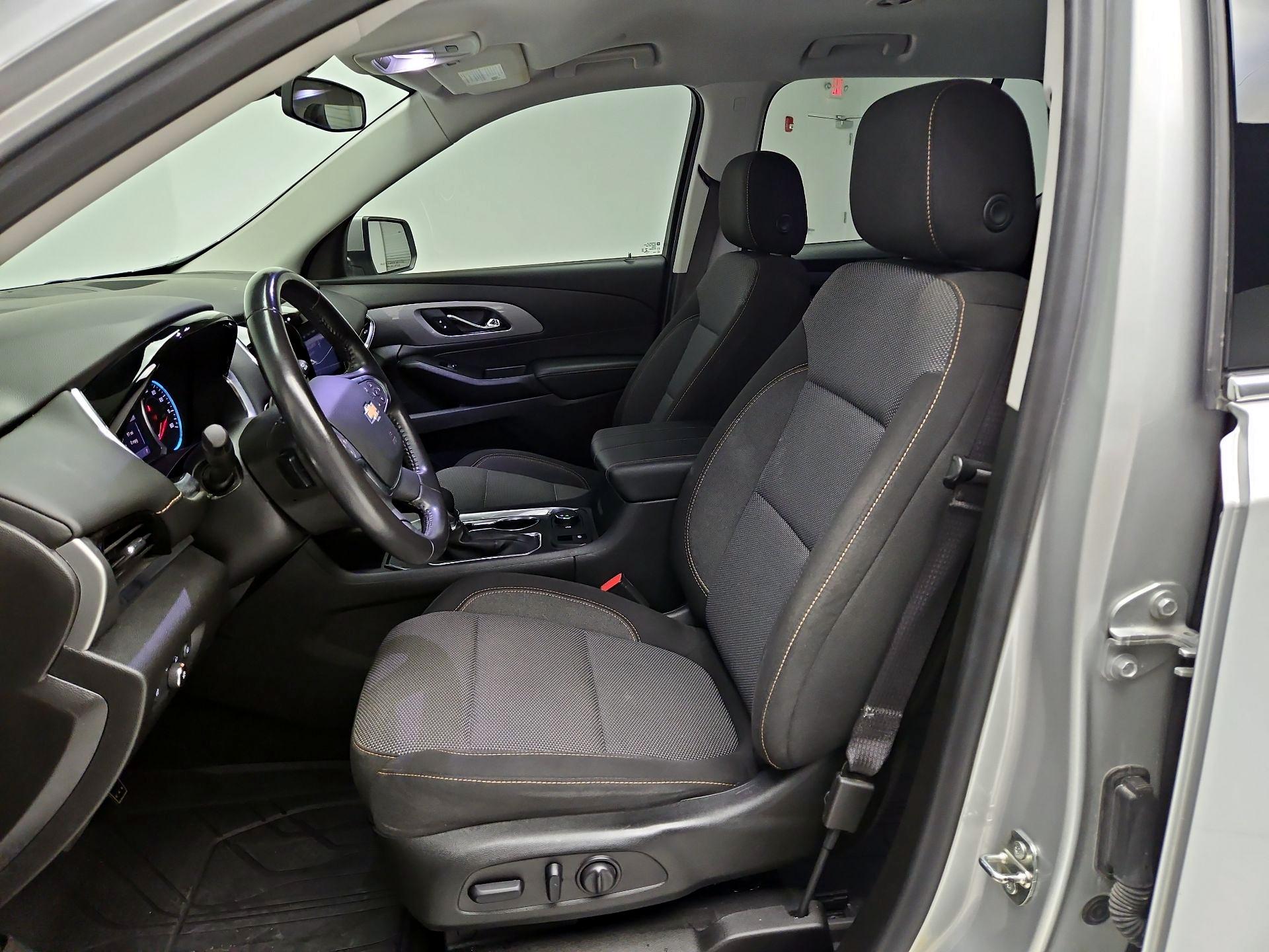 Thumbnail: 2021 Chevrolet Traverse - 11