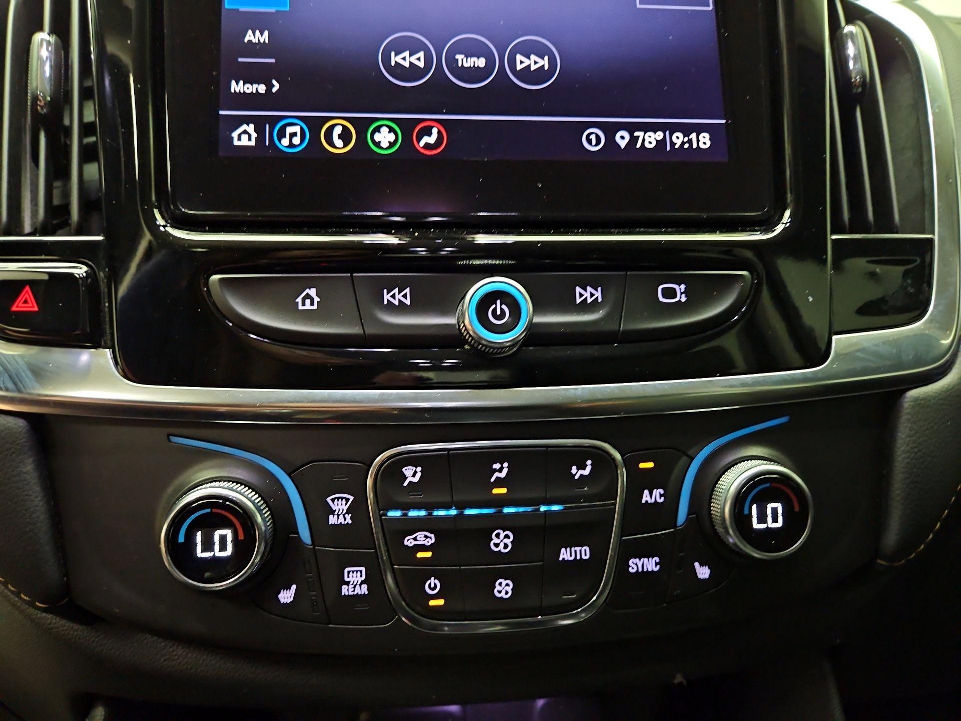Thumbnail: 2021 Chevrolet Traverse - 16