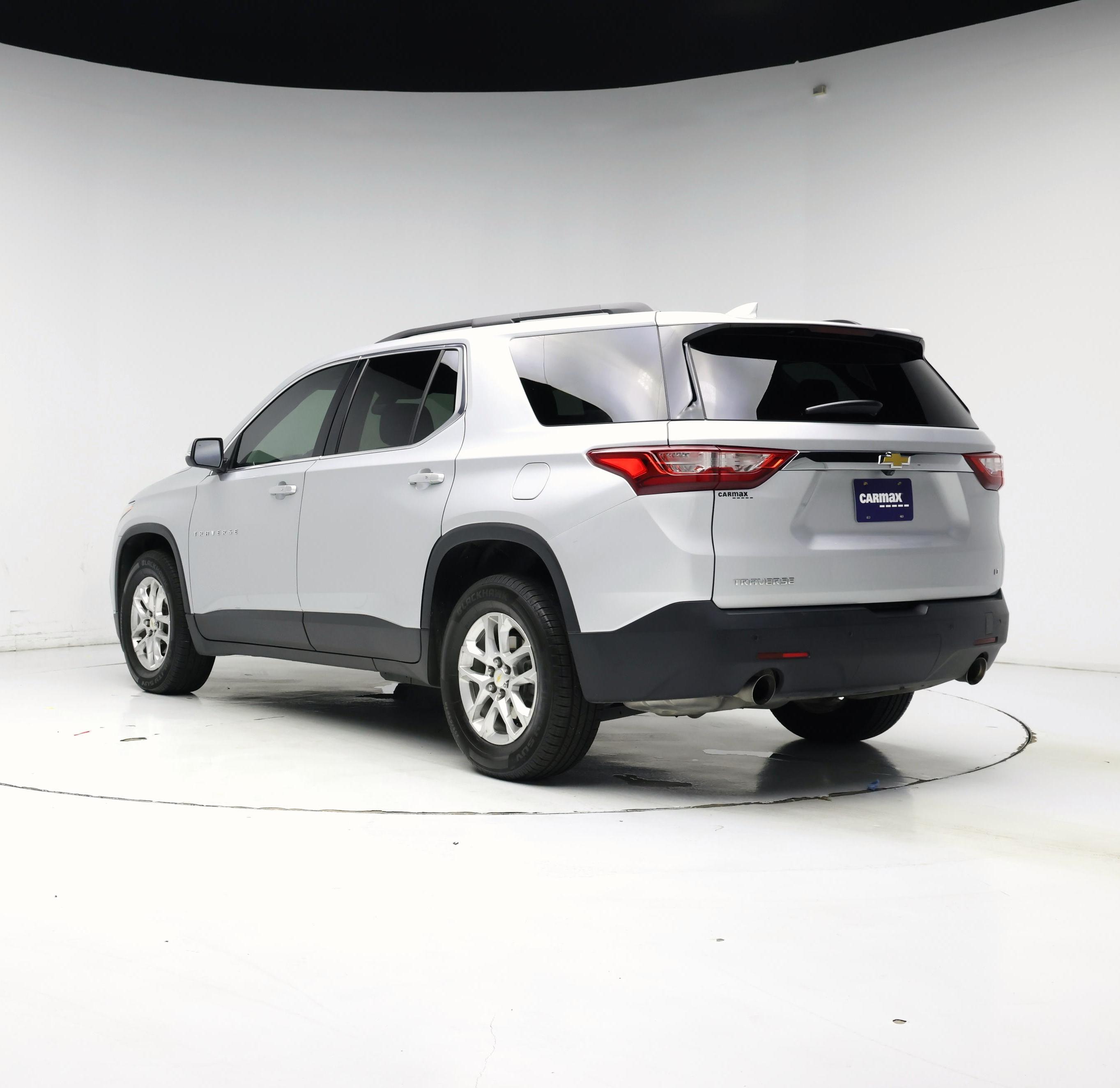 Thumbnail: 2021 Chevrolet Traverse - 2