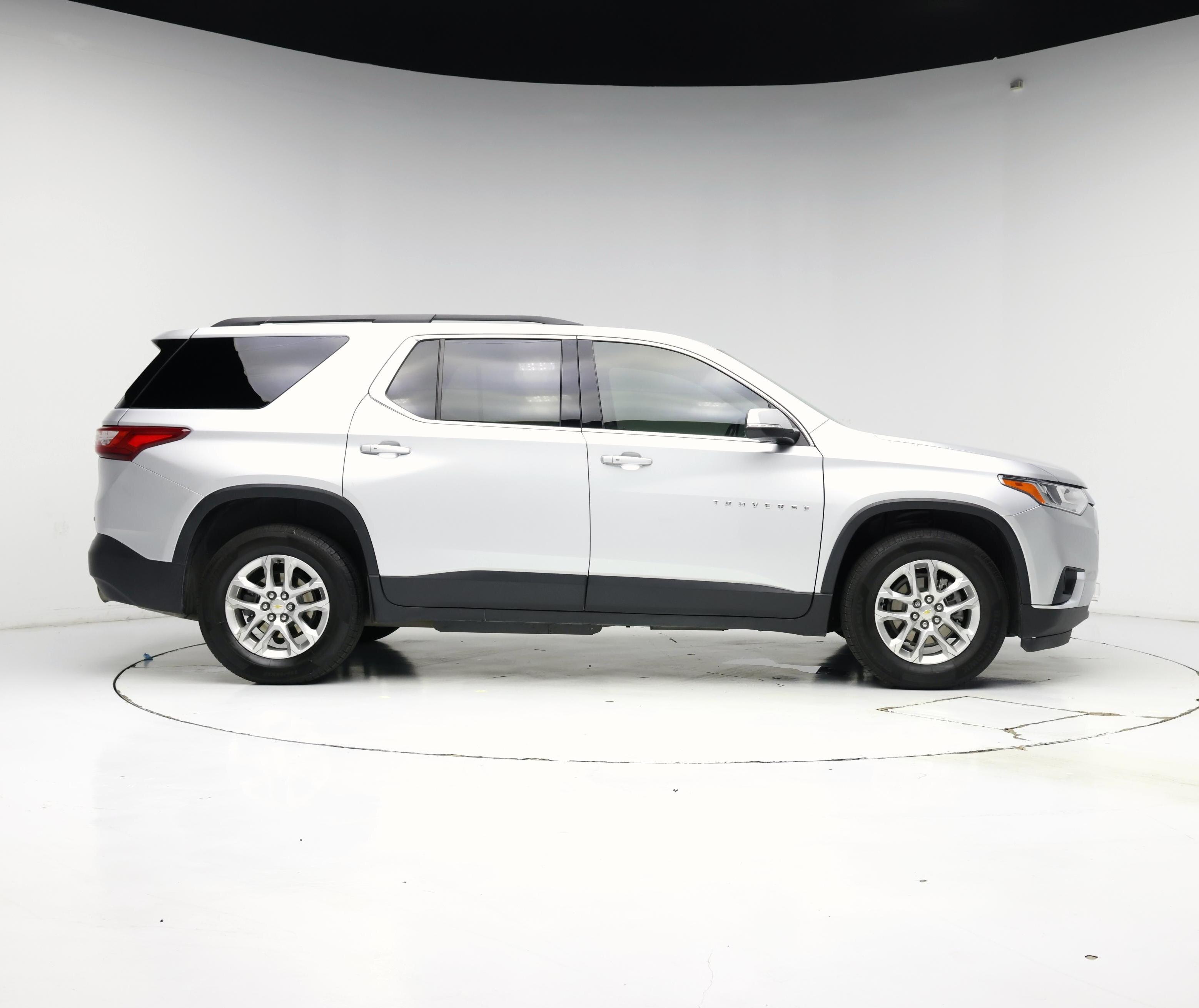 Thumbnail: 2021 Chevrolet Traverse - 7