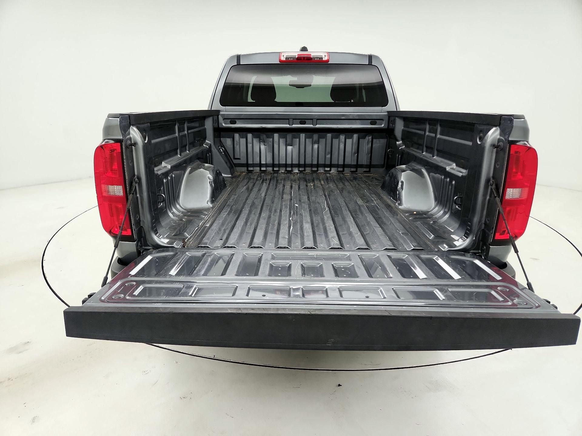 Thumbnail: 2022 Chevrolet Colorado - 20
