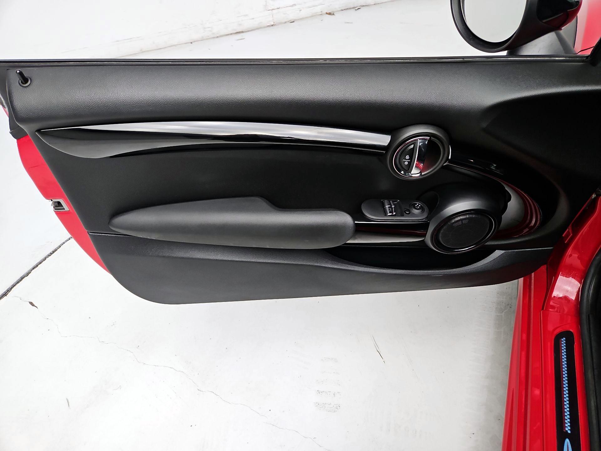 Thumbnail: 2018 MINI Cooper Hardtop - 12