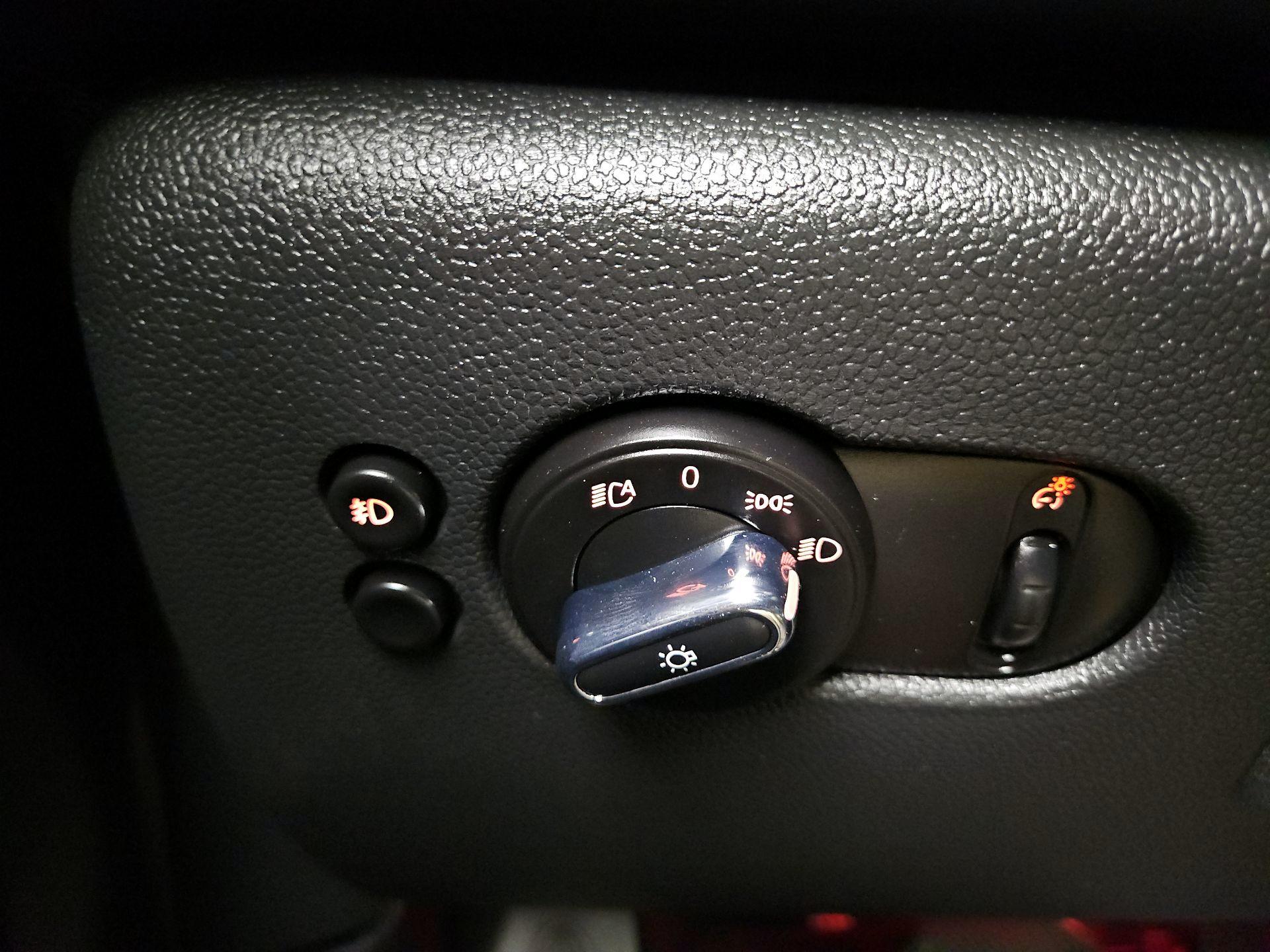 Thumbnail: 2018 MINI Cooper Hardtop - 13