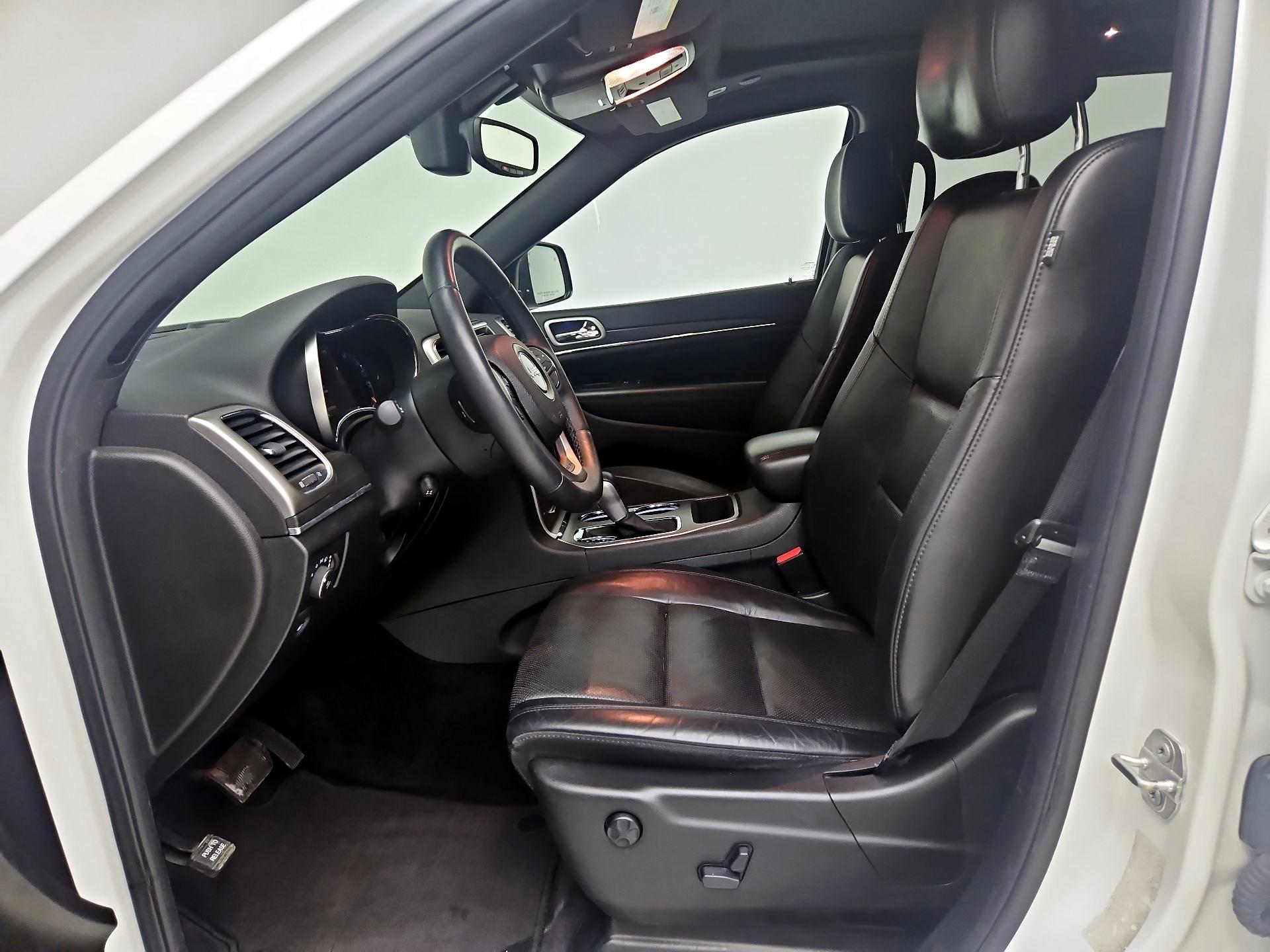 Thumbnail: 2018 Jeep Grand Cherokee - 11
