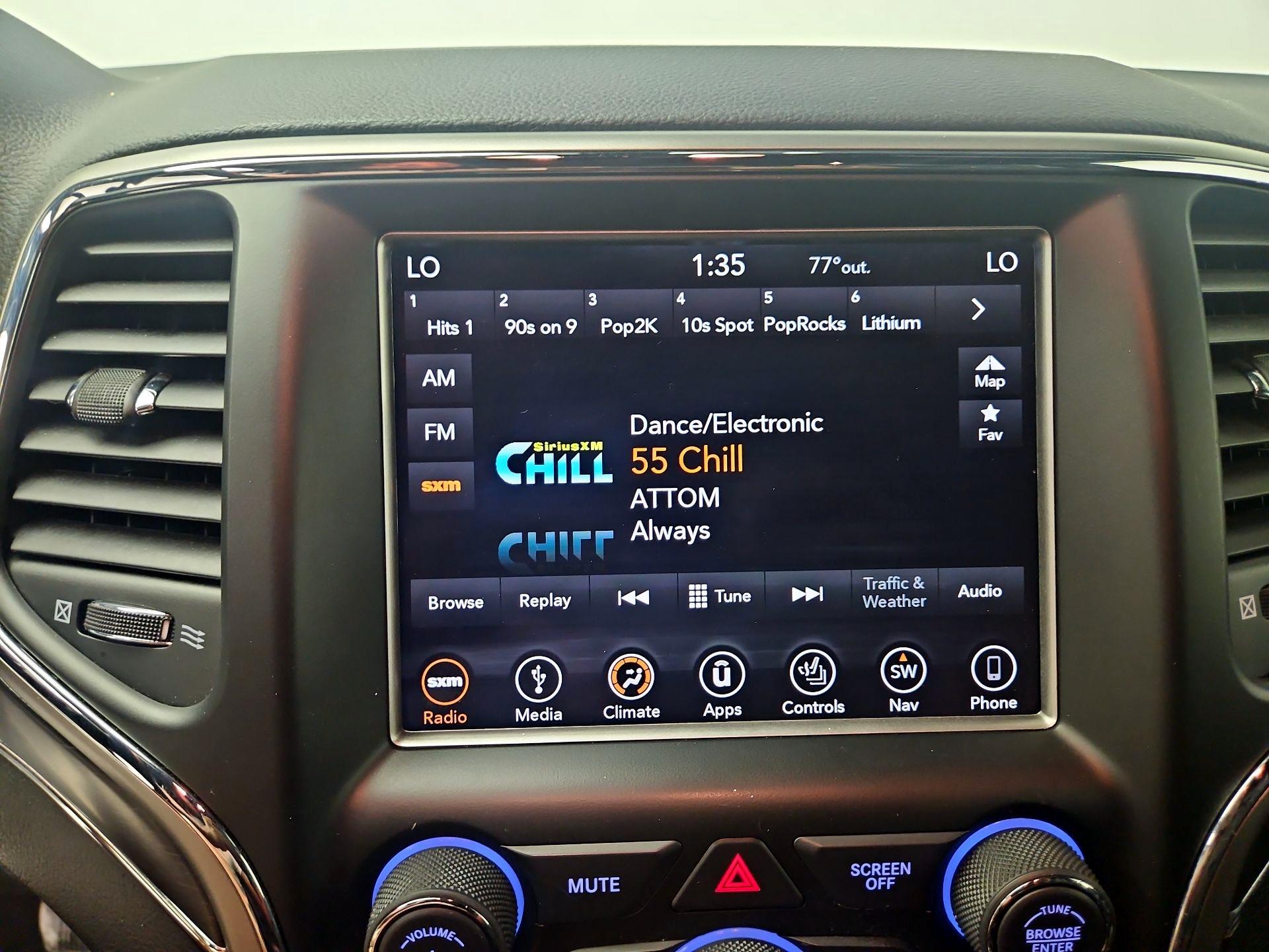Thumbnail: 2018 Jeep Grand Cherokee - 16