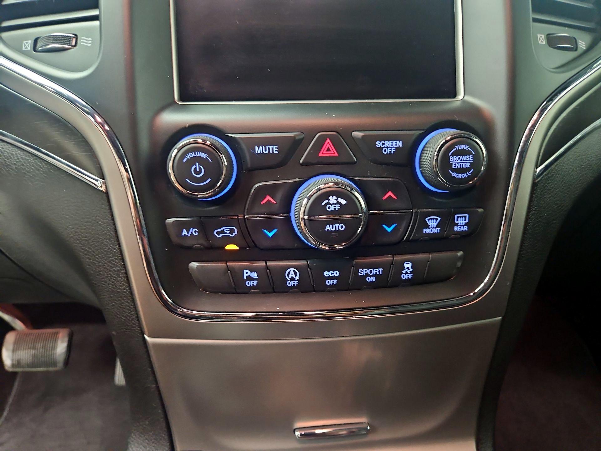 Thumbnail: 2018 Jeep Grand Cherokee - 17