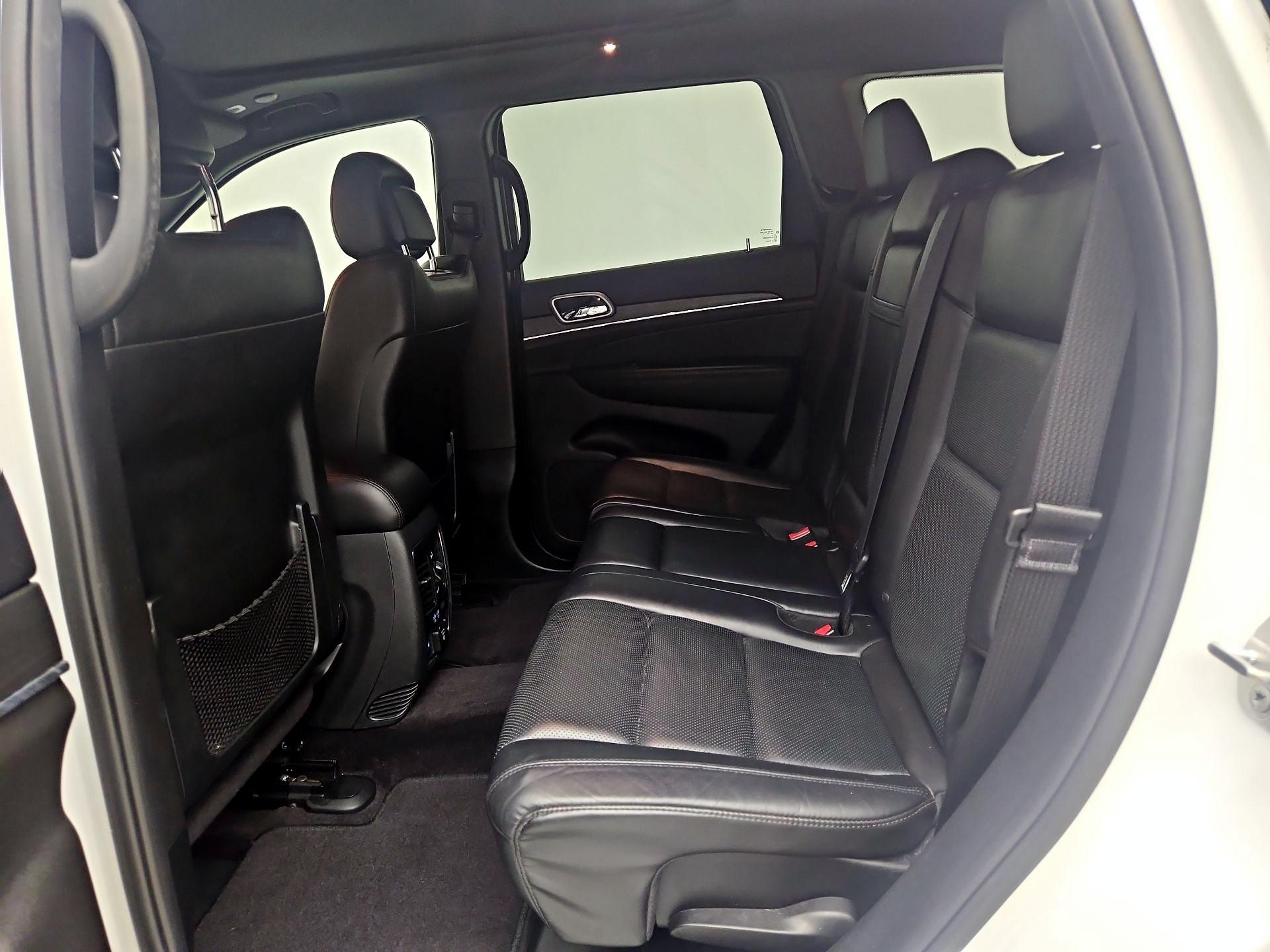 Thumbnail: 2018 Jeep Grand Cherokee - 20