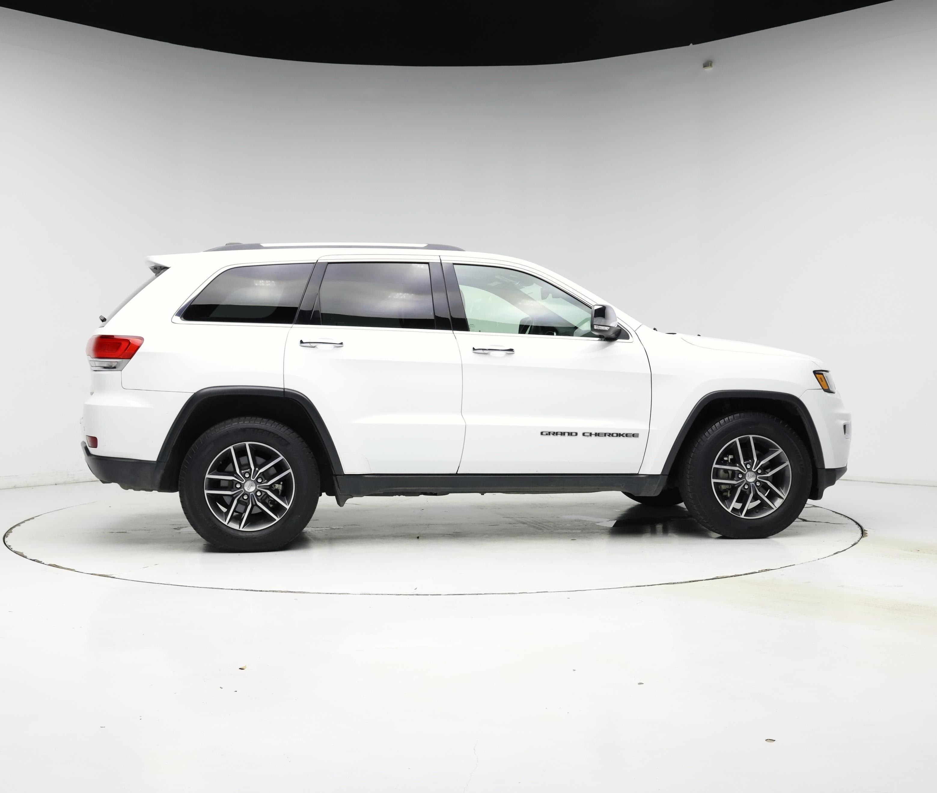 Thumbnail: 2018 Jeep Grand Cherokee - 7