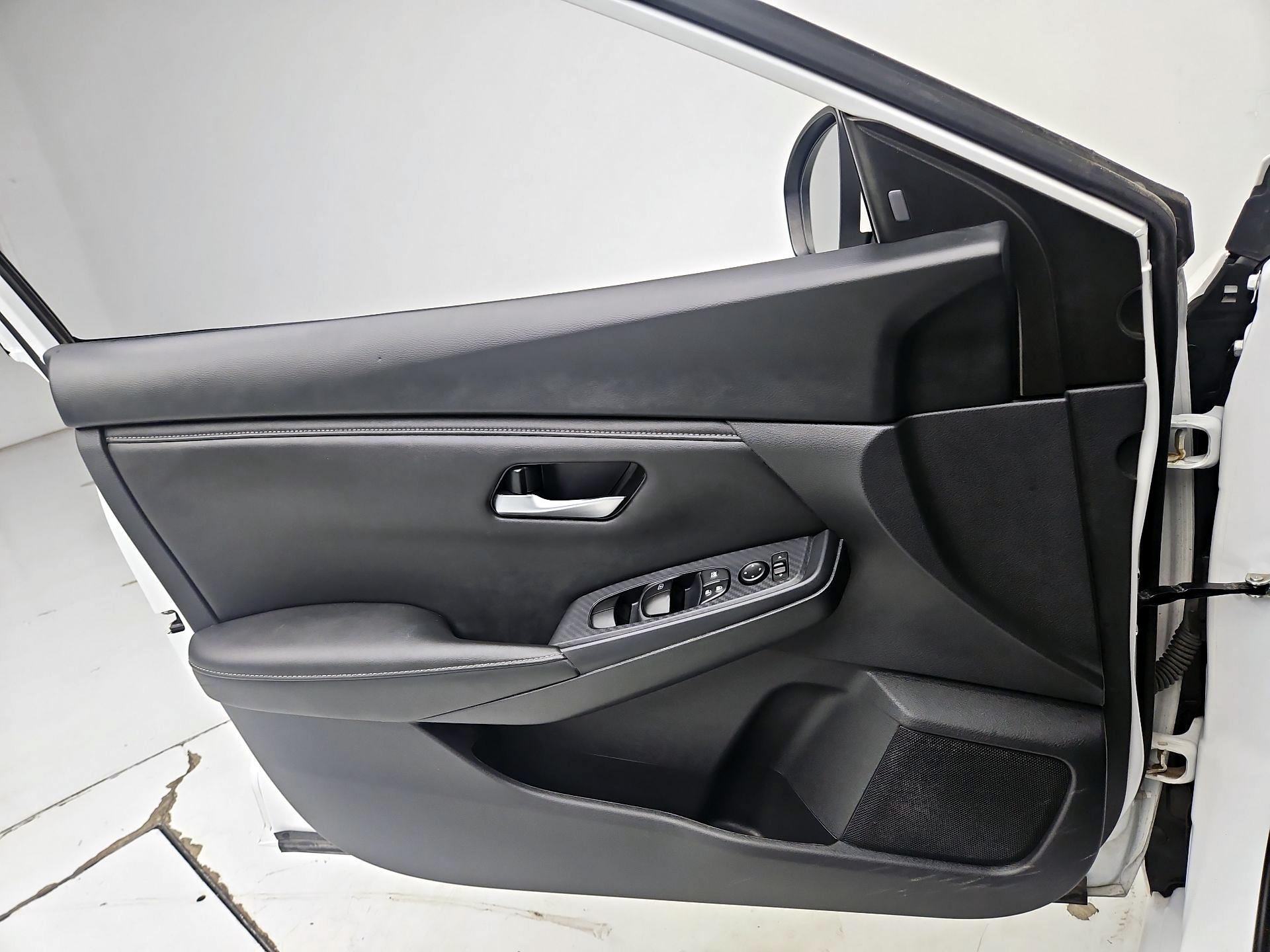 Thumbnail: 2024 Nissan Sentra - 12