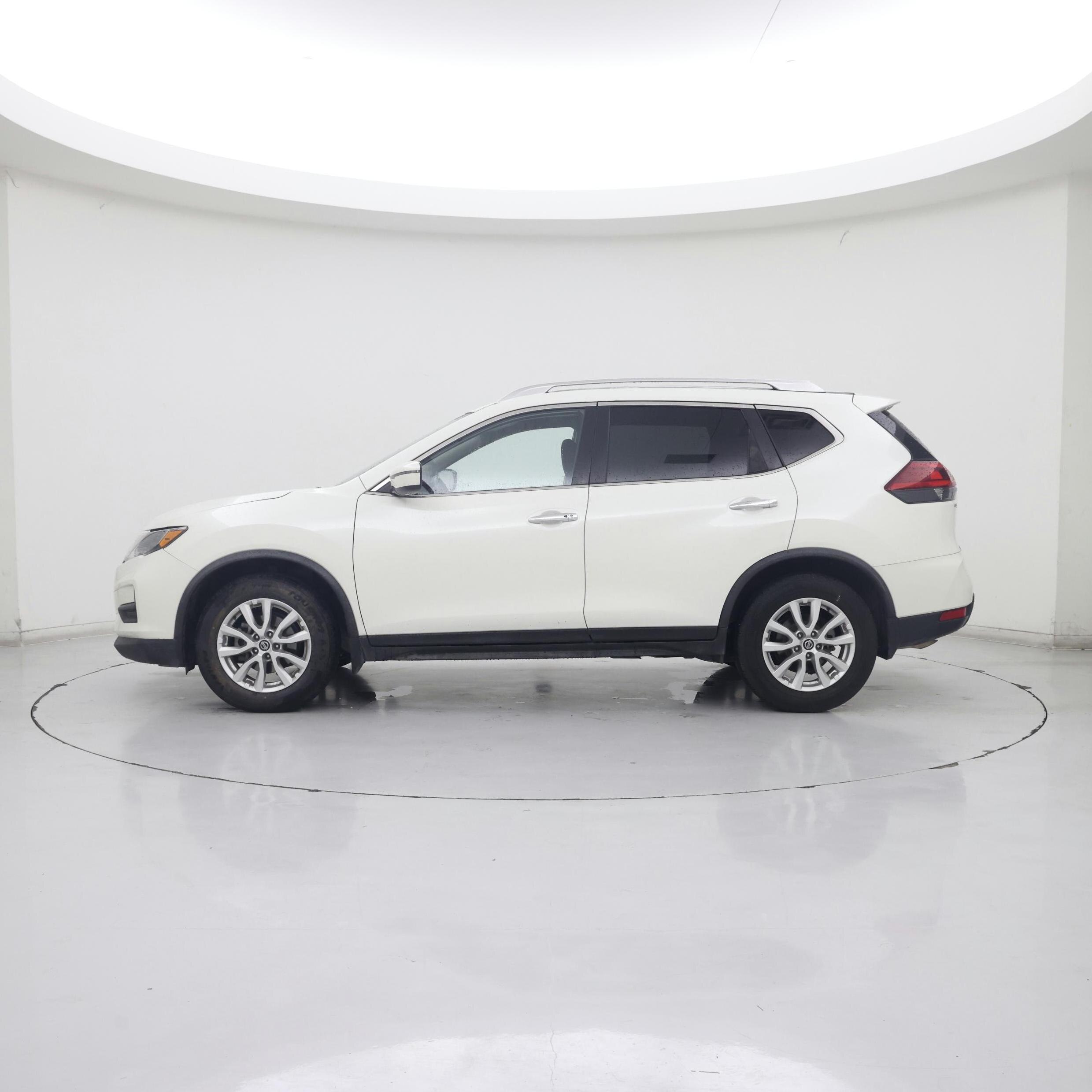 Thumbnail: 2020 Nissan Rogue - 3