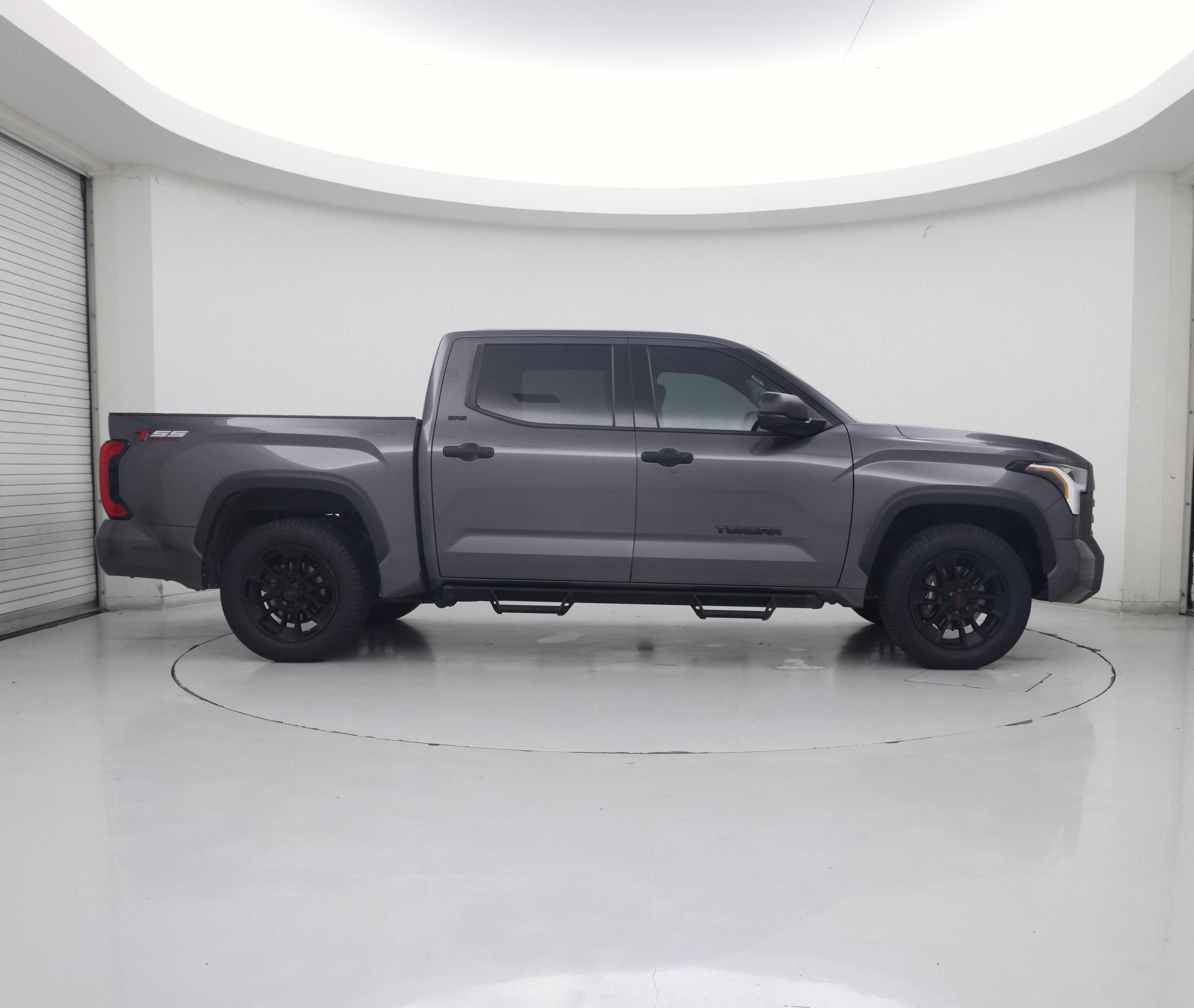 Thumbnail: 2022 Toyota Tundra - 7