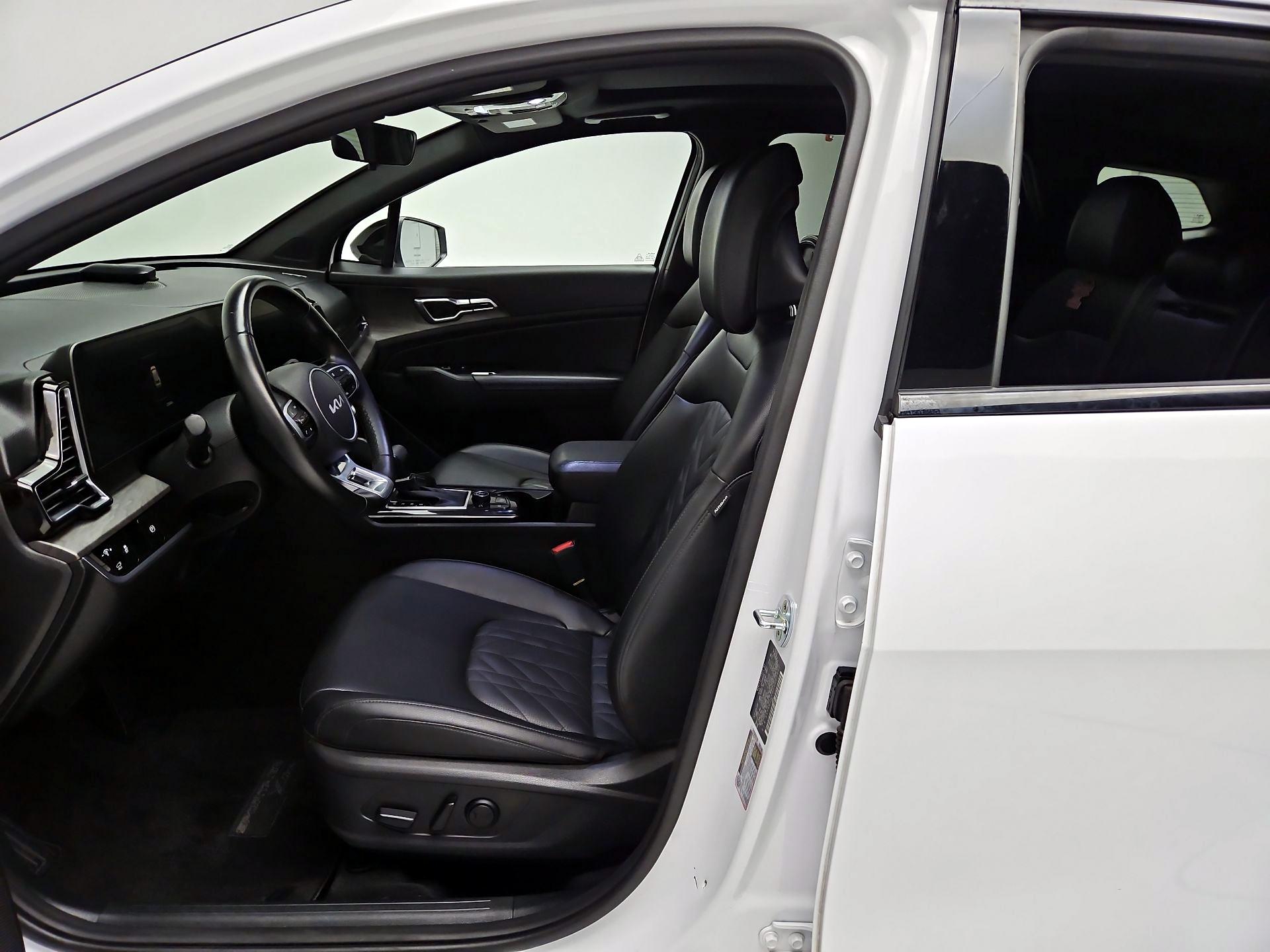 Thumbnail: 2023 Kia Sportage - 11