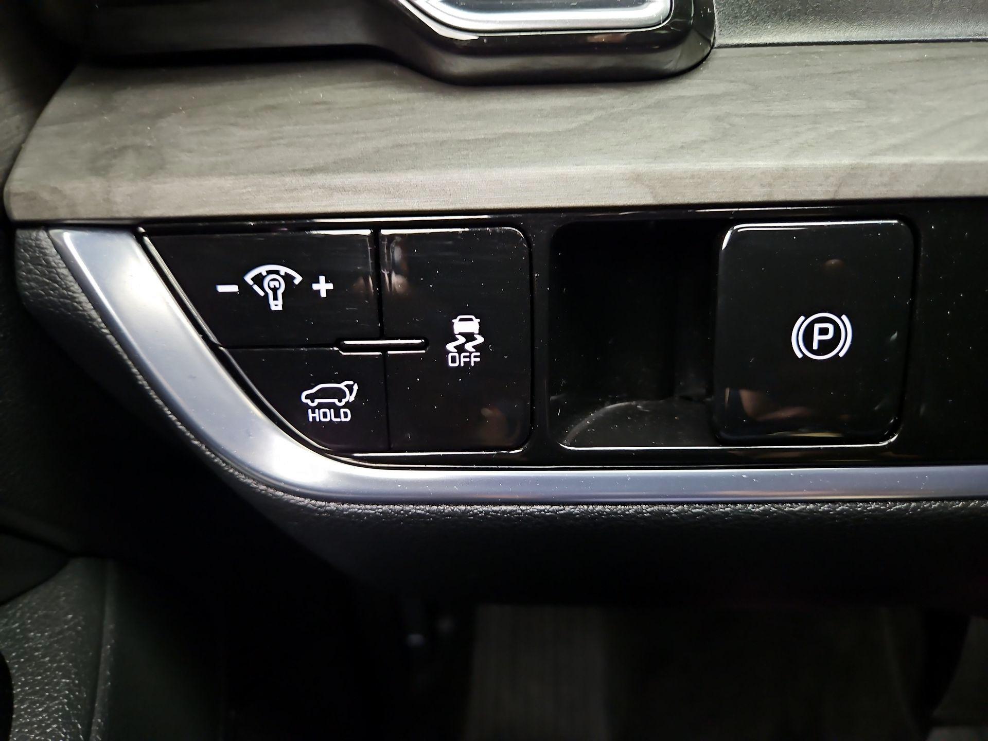 Thumbnail: 2023 Kia Sportage - 13