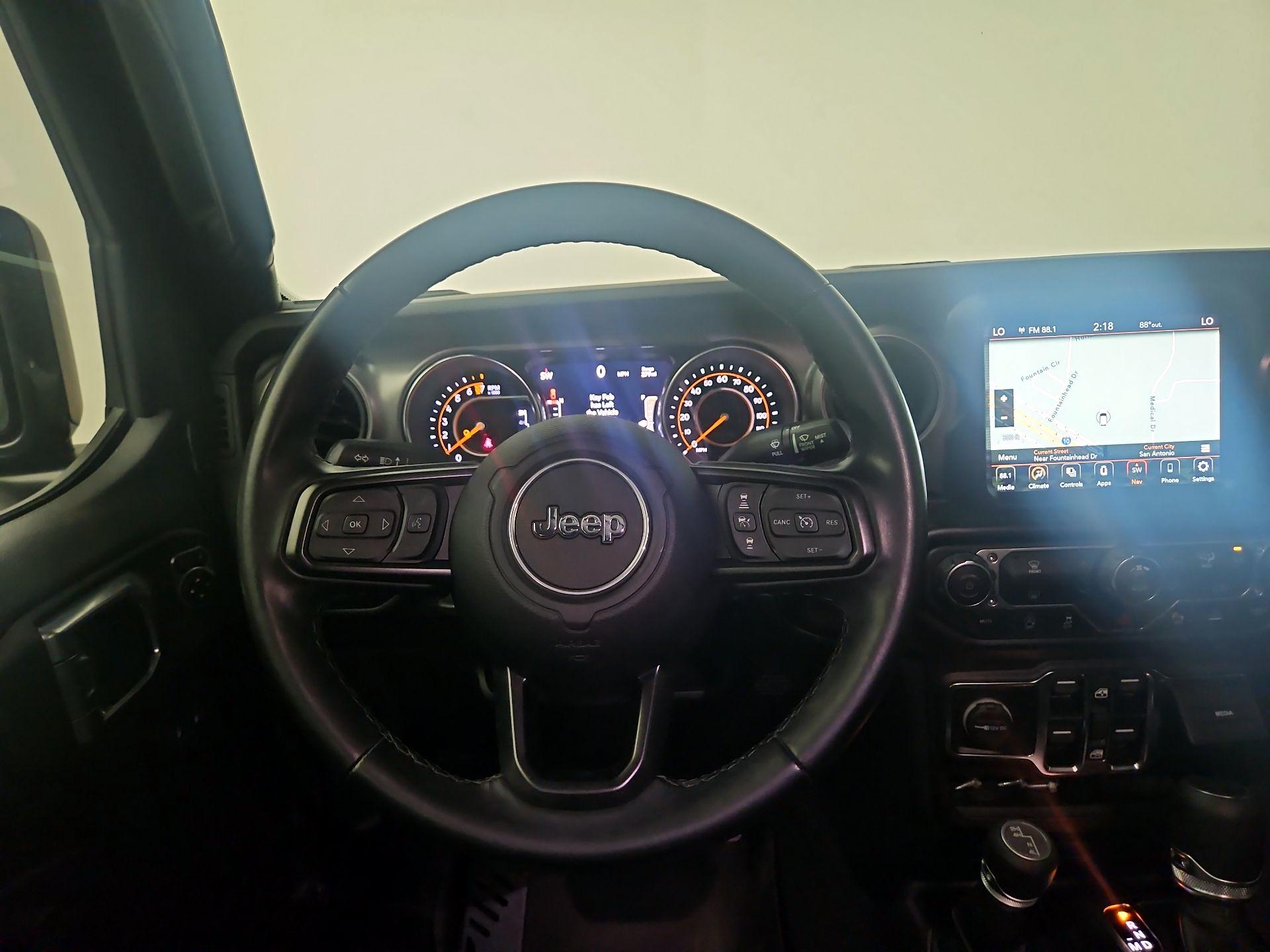 Thumbnail: 2021 Jeep Gladiator - 10